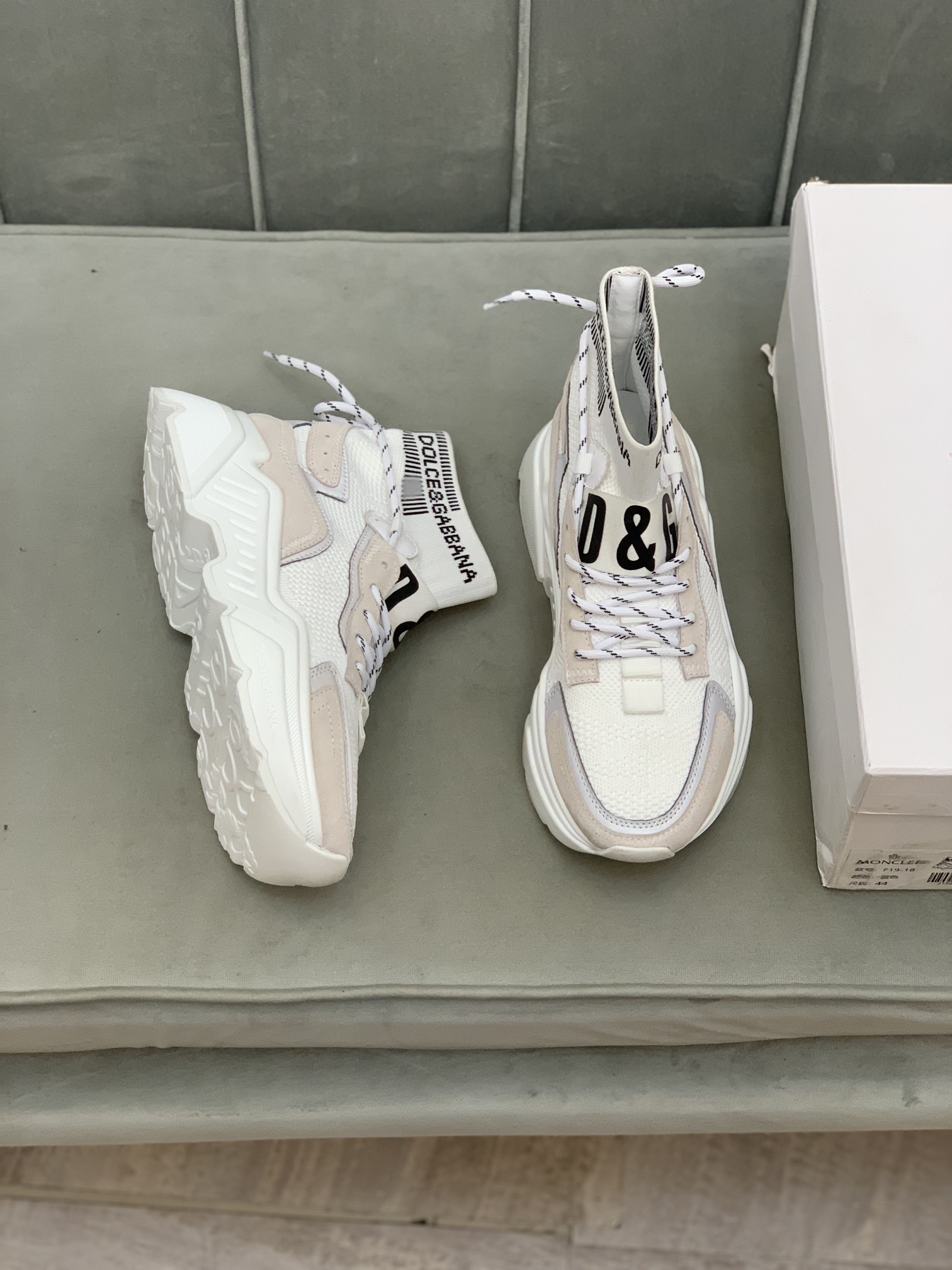 Dolce & Gabbana High-Tops chunky sneakers 3 - vstockx