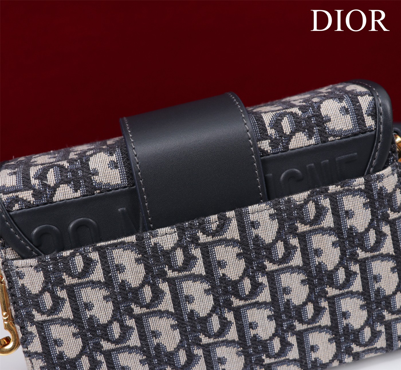 Handbag Dior size 18  12  5 cm - vstockx