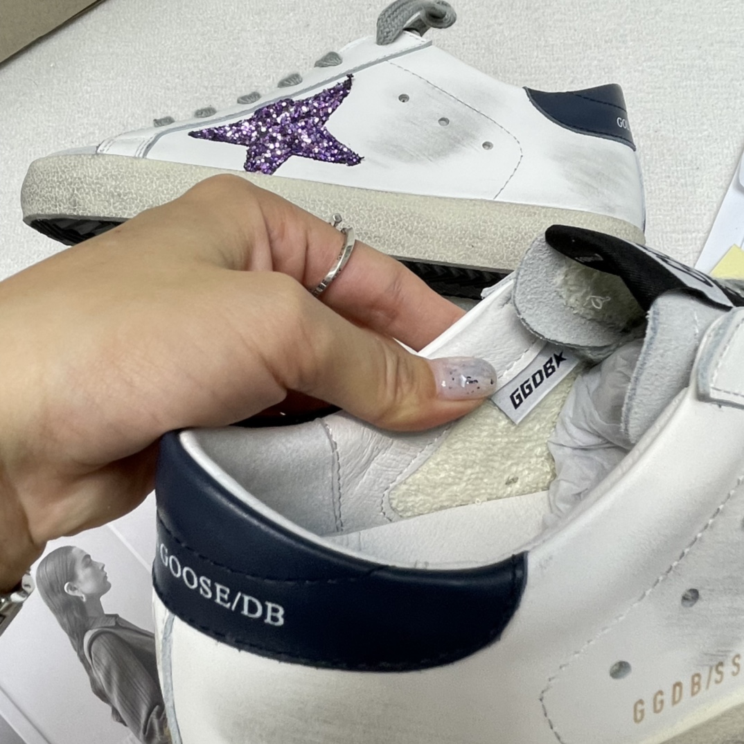 Golden Goose Superstar distressed-finish sneakers 26 - vstockx