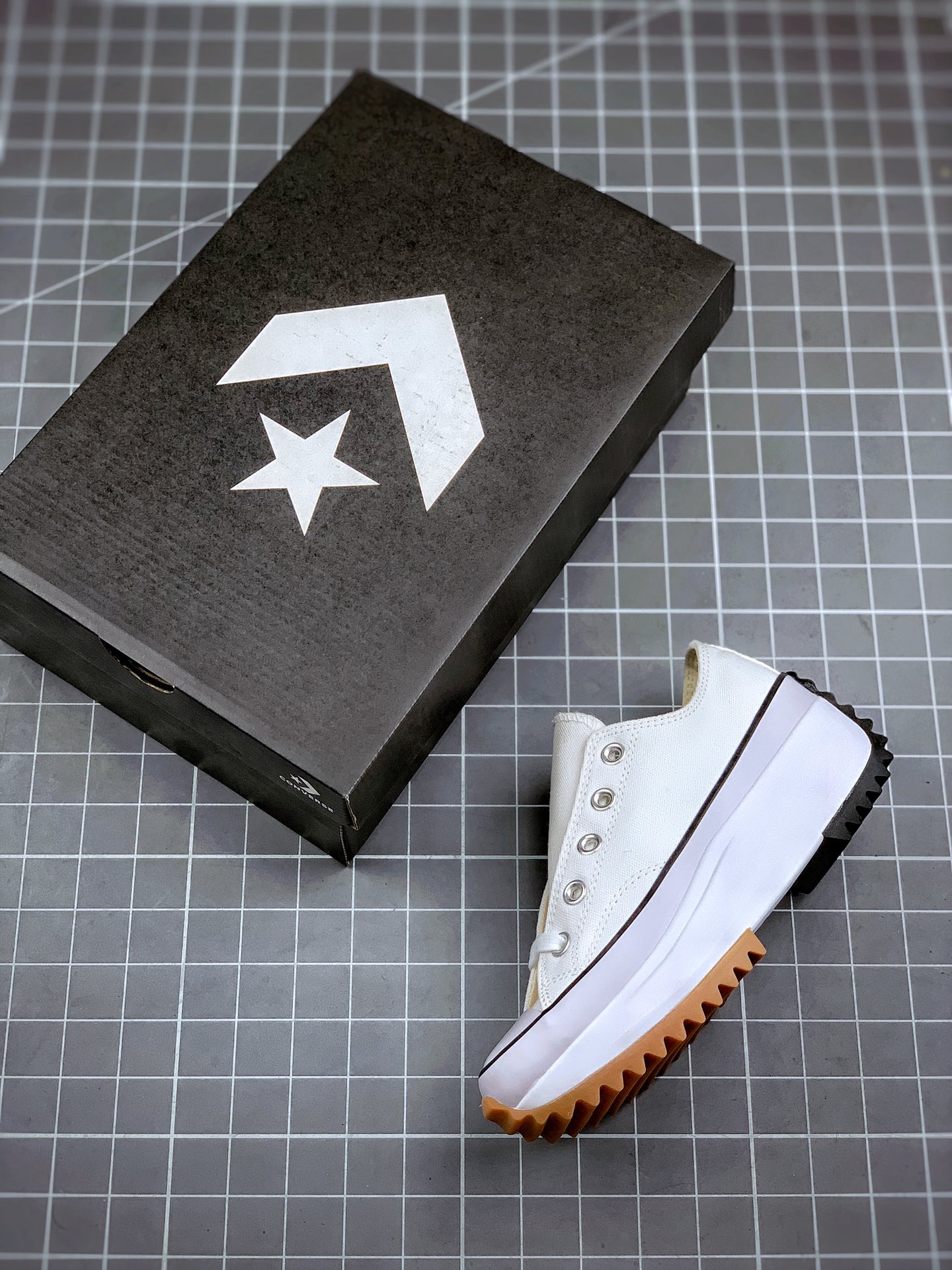 Converse Run Star Hike Ox White Black Gum - vstockx