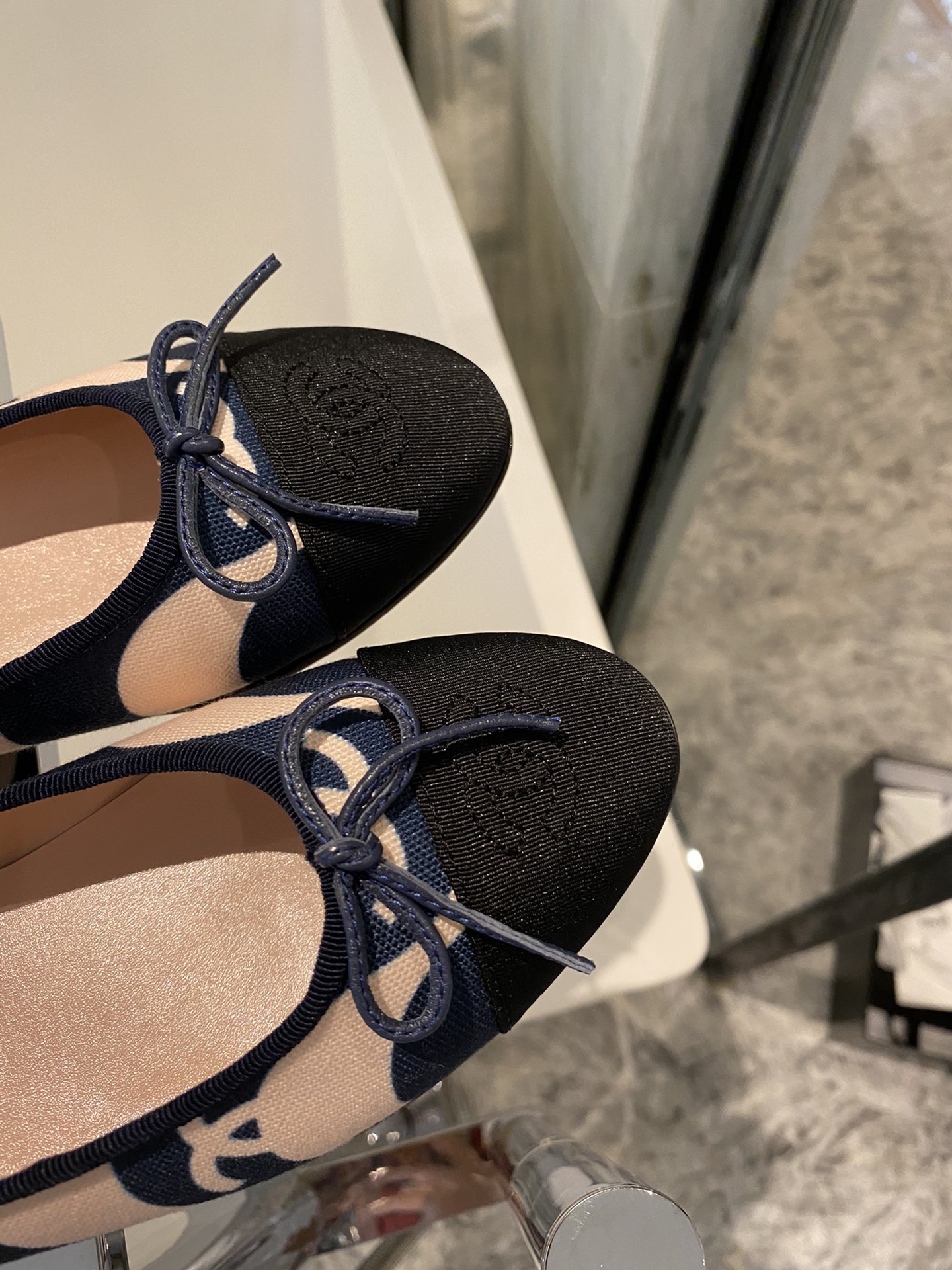 Chanel Ballerinas Fabric & Grosgrain 40 - vstockx