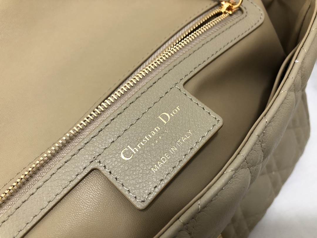 Handbag Dior M9242 size 25.5 x 15.5 x 8 cm - vstockx
