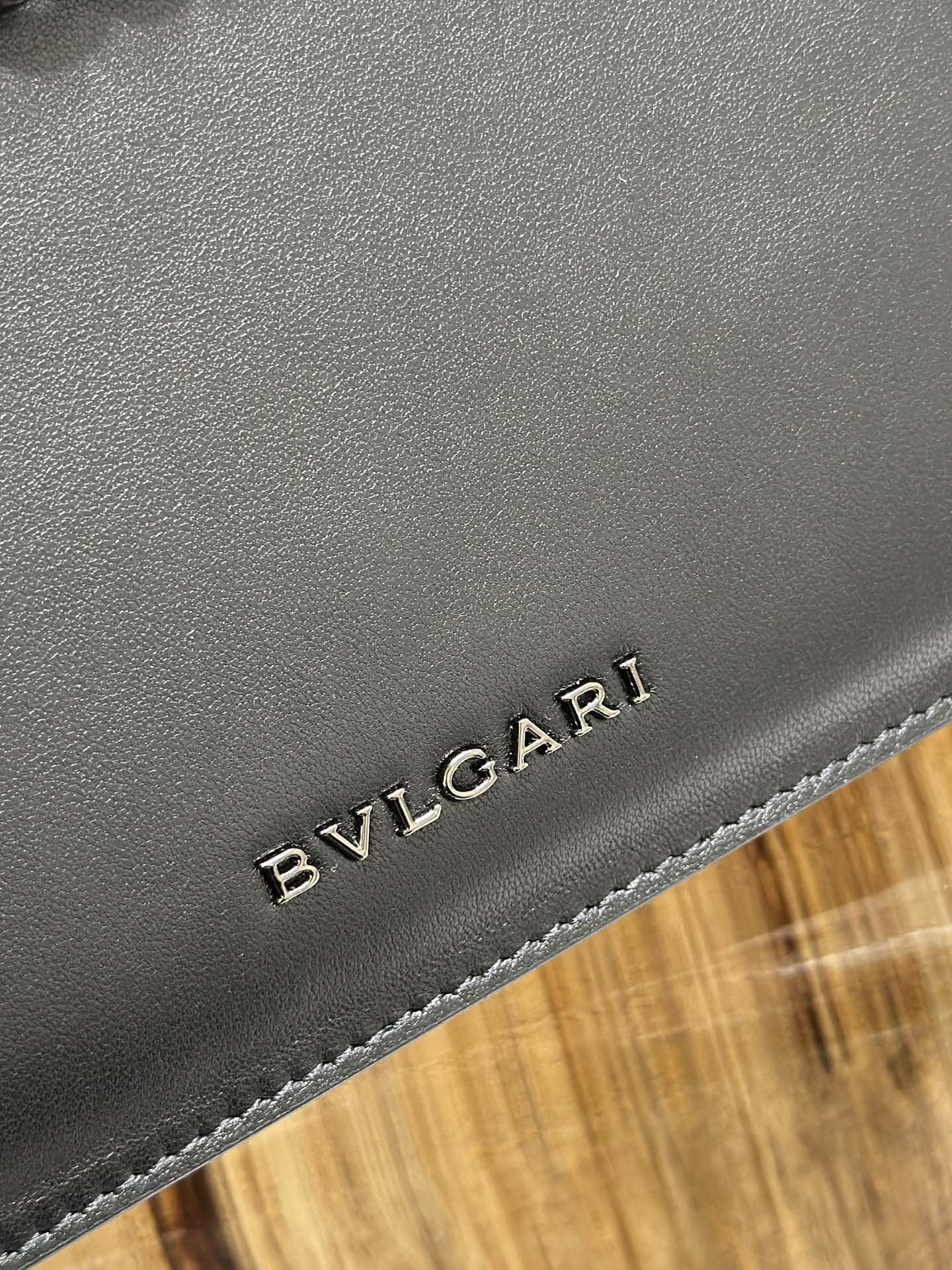 Handbags Bvlgari 290767 size:25*17*8 cm - vstockx