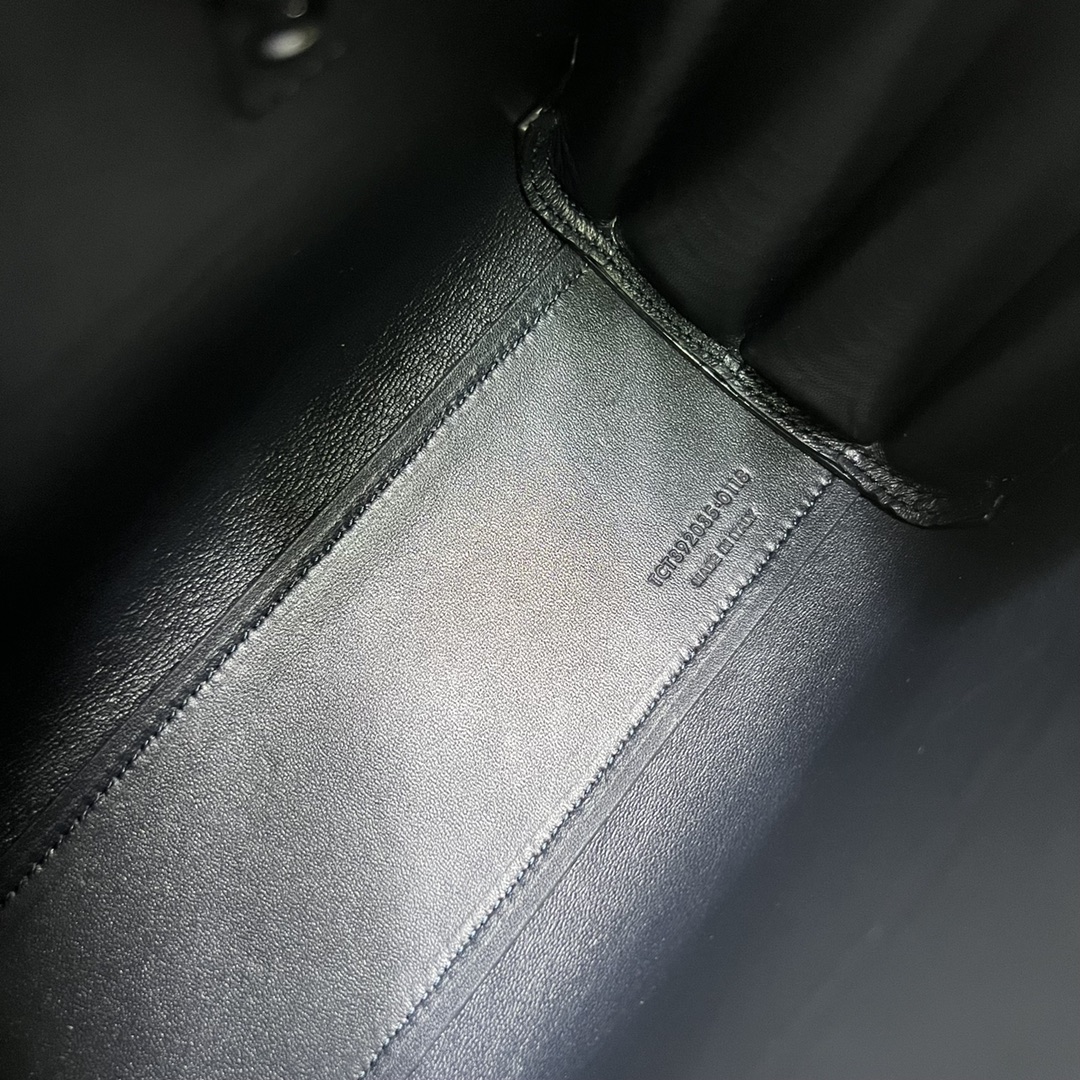 Handbags SAINT LAURENT 392035 size 21*15*10 cm - vstockx