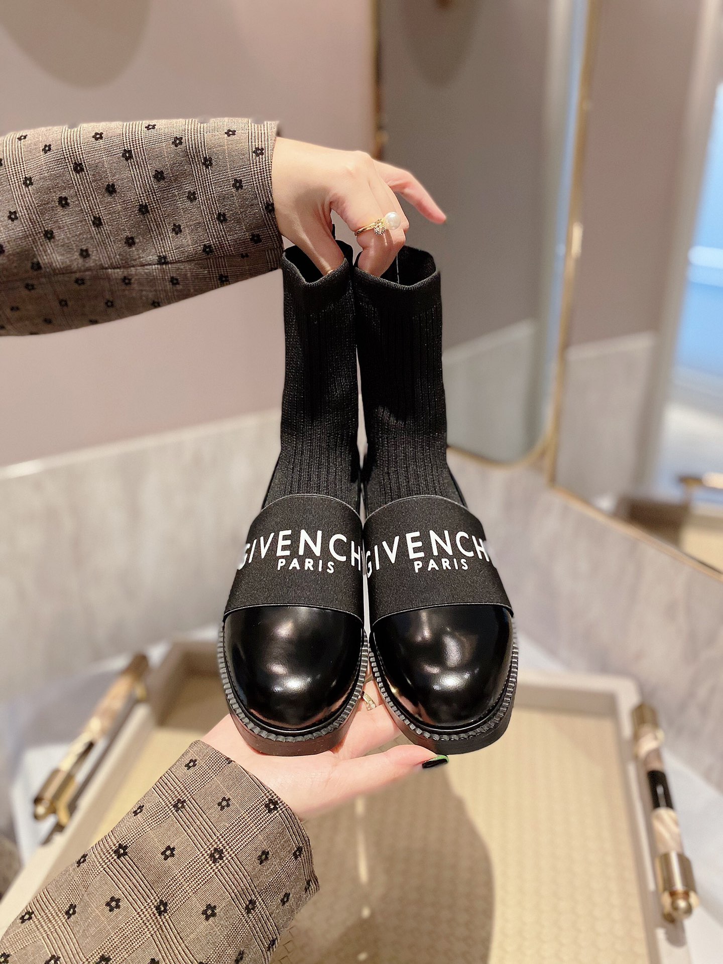 Givenchy Boots 4 - vstockx