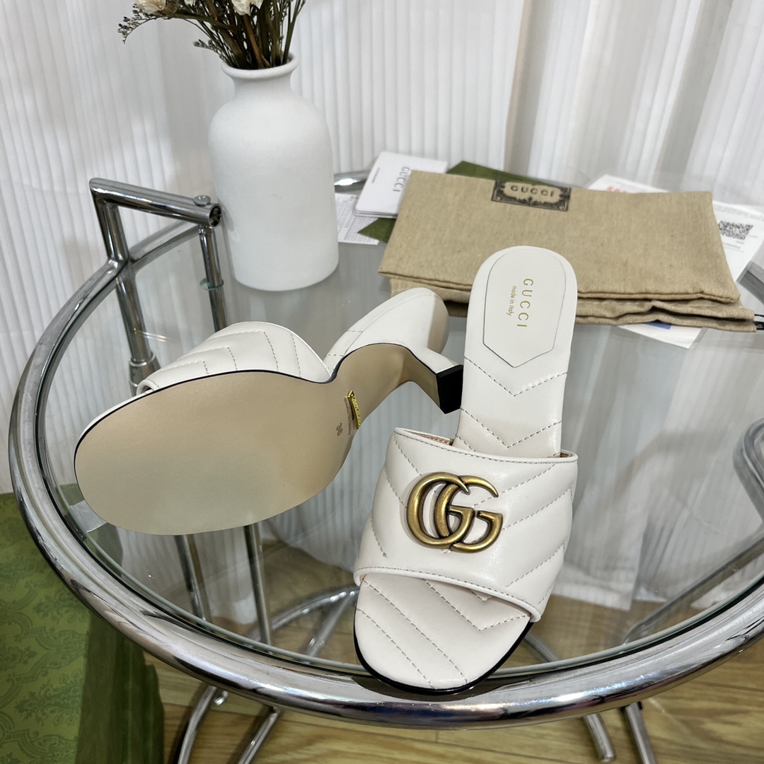 Gucci Women's Double G slide sandal WOMEN 7 - vstockx