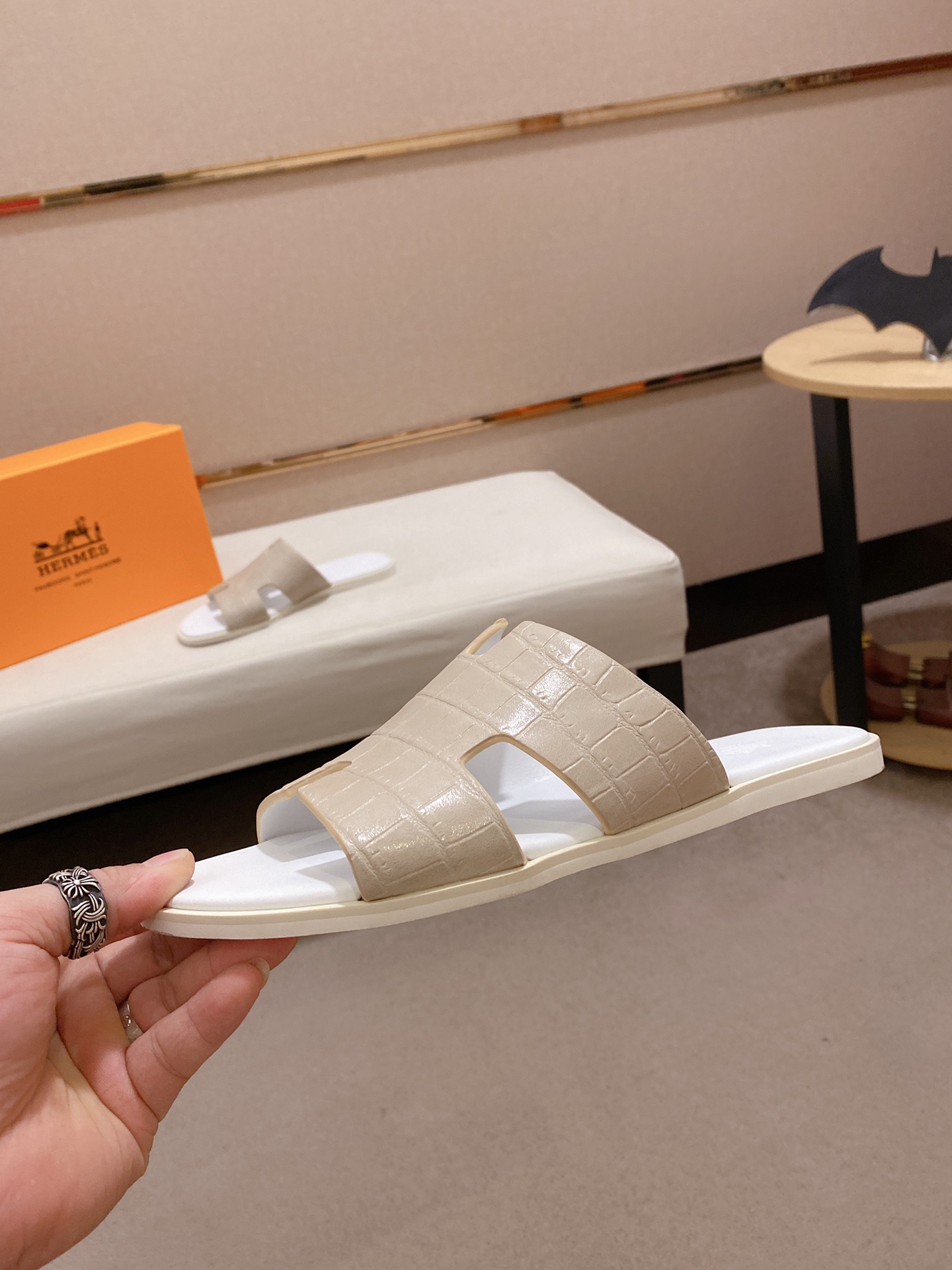 Hermes Sandals 7 - vstockx