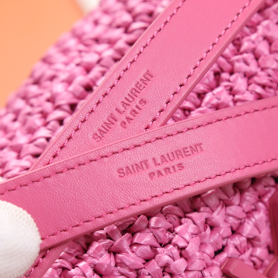 Handbags SAINT LAURENT 633158 size 28  20.5  8.5 cm - vstockx