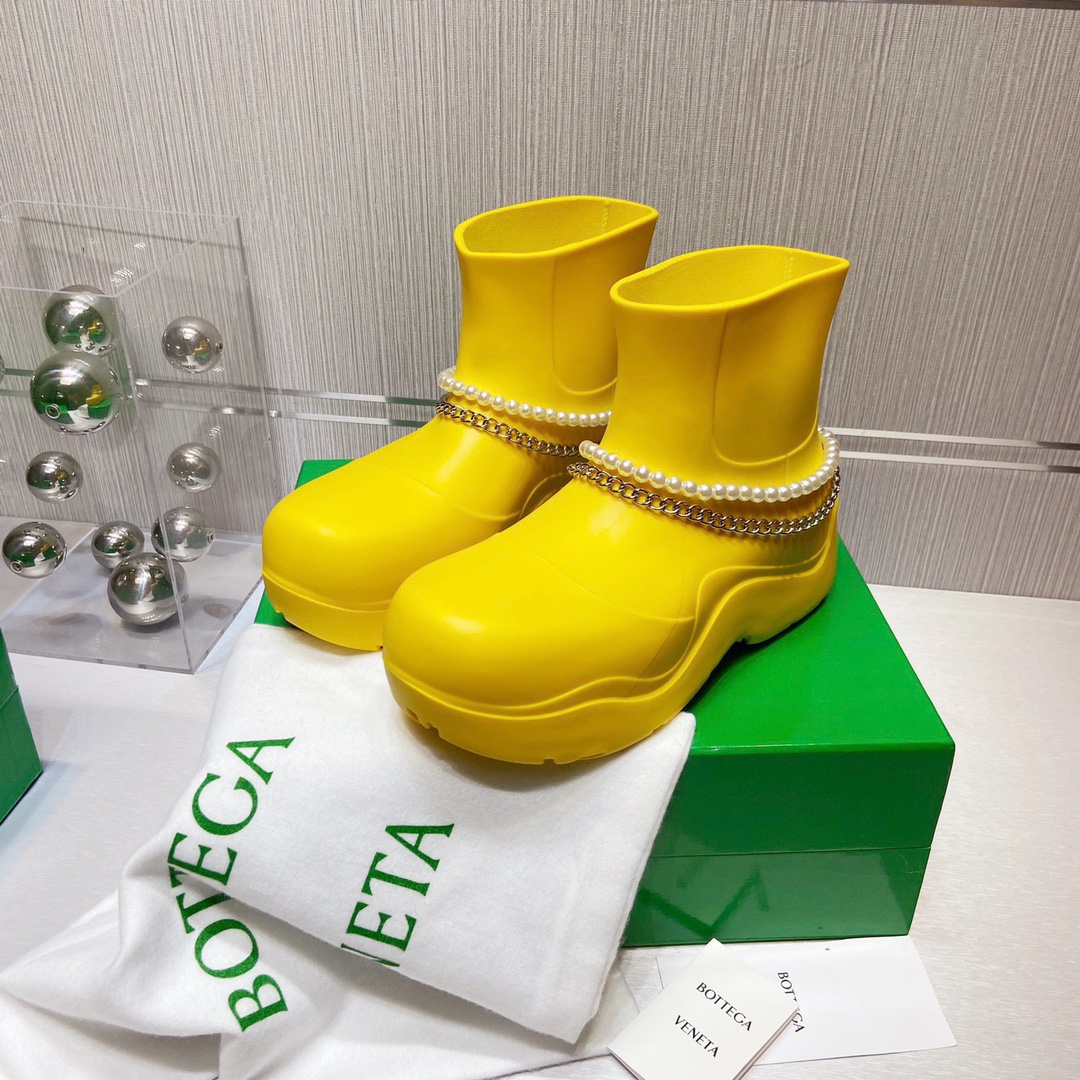 Bottega Veneta Boots 20 - vstockx