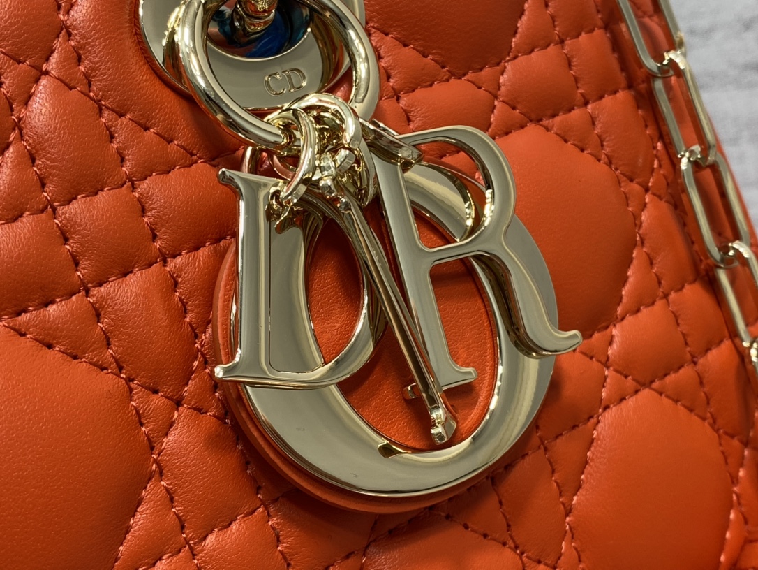 Handbag Dior size 26*6*14 cm - vstockx