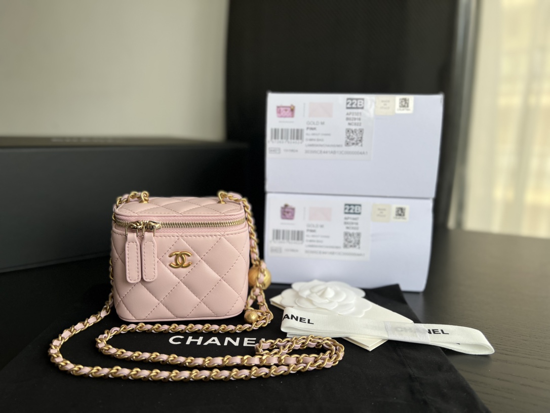 Handbag Chanel AP1447 size 8.5cmx11cmx7 cm - vstockx