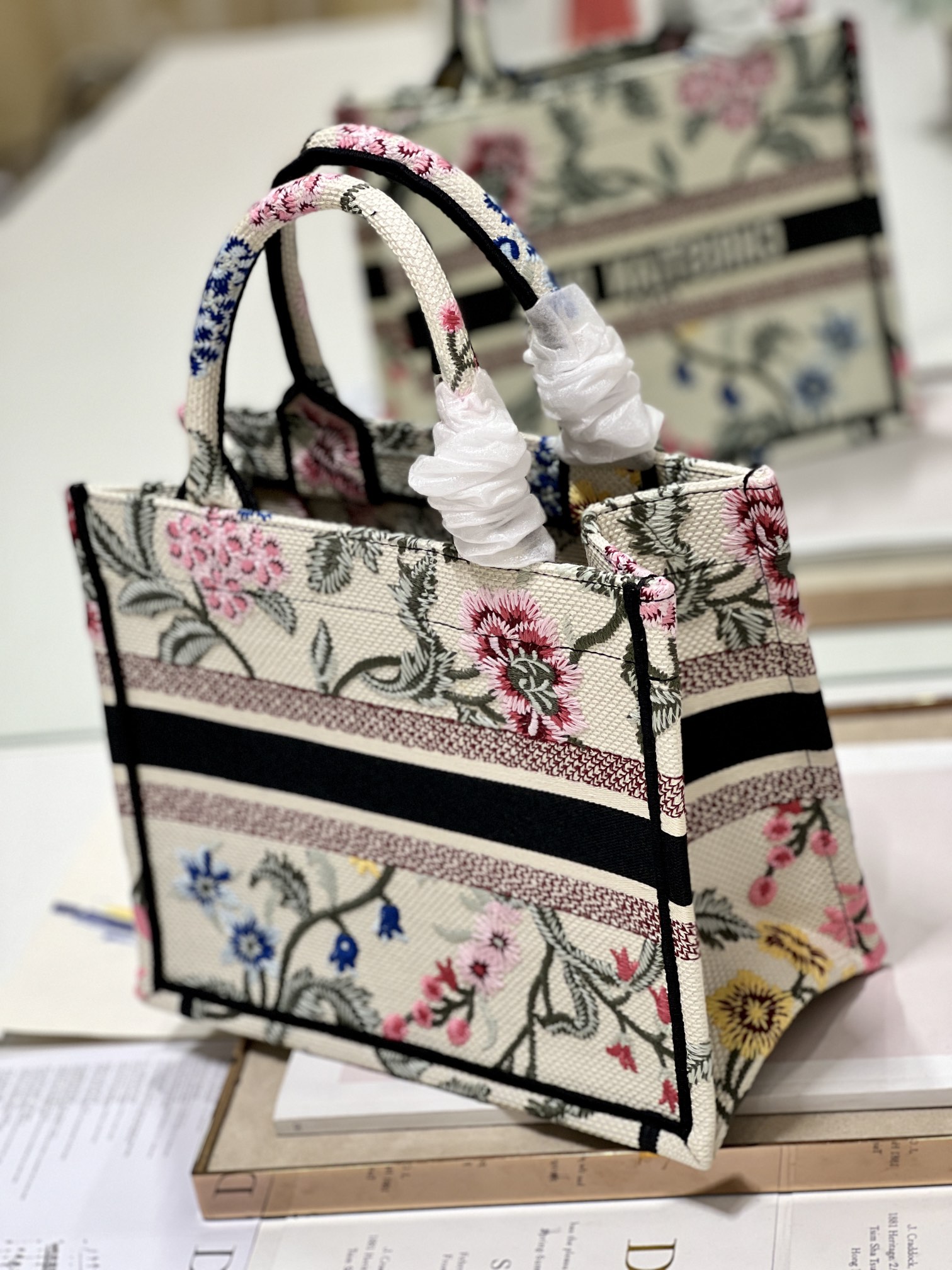 Handbag Dior 1265 size 26.5  21  14 cm - vstockx