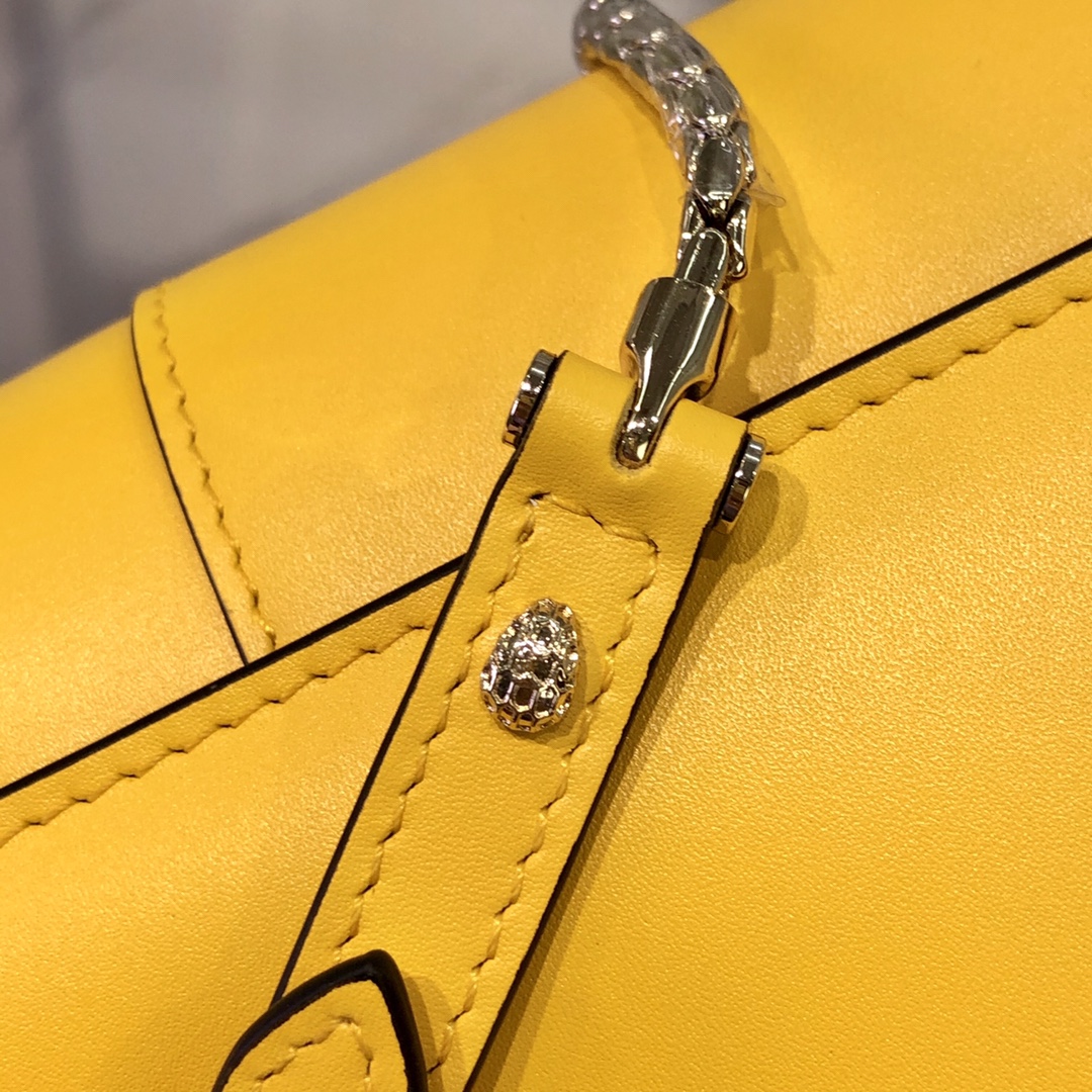 Handbags Bvlgari 9676 size:19*13*7 cm - vstockx