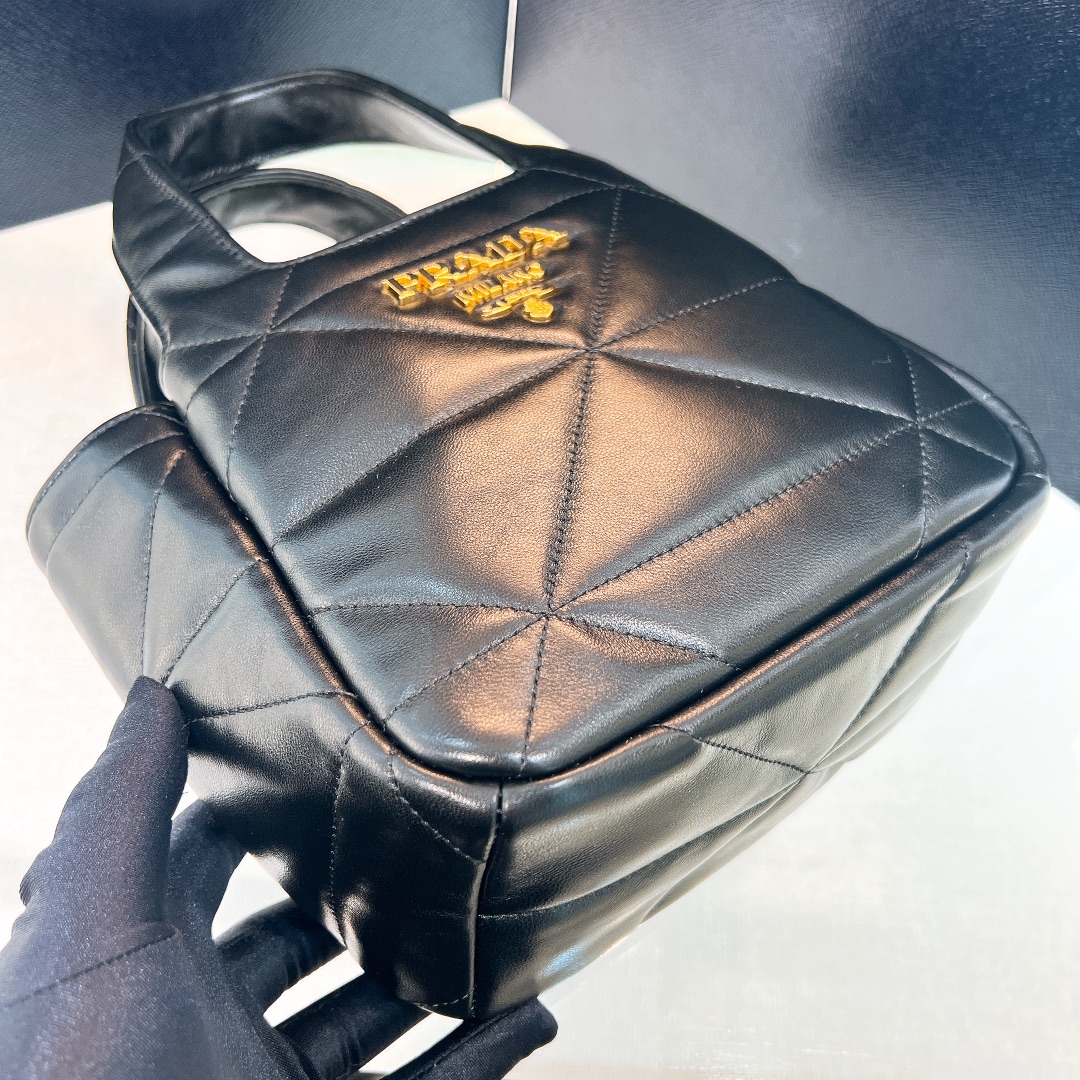 handbags prada 1BG451 19*17*10 - vstockx