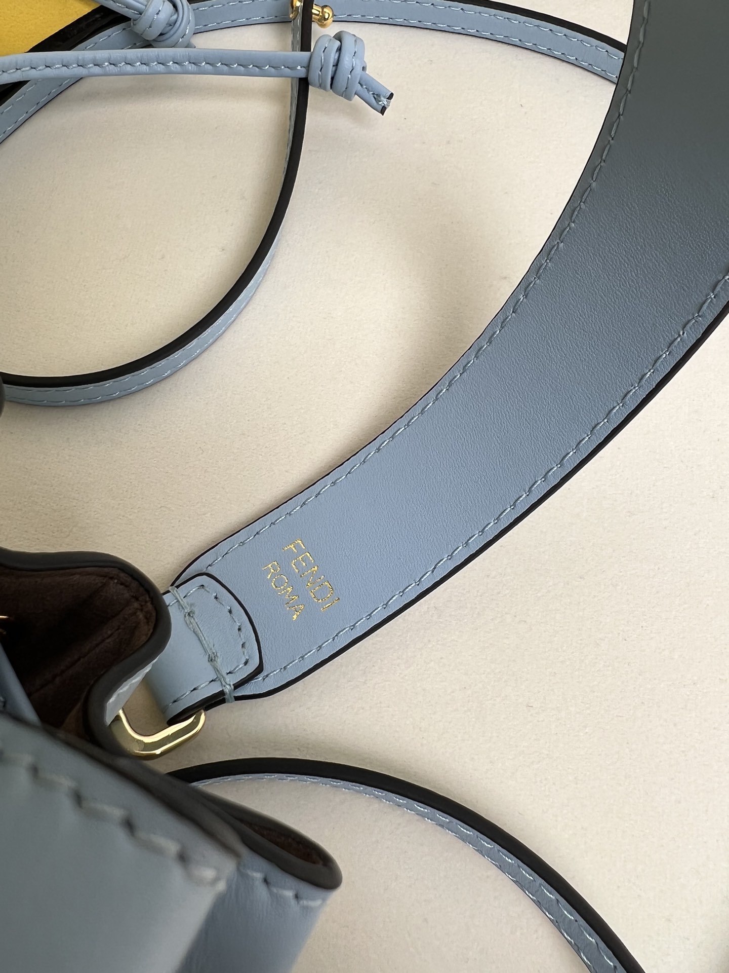 handbags FENDI 226 size:12*18*10cm - vstockx