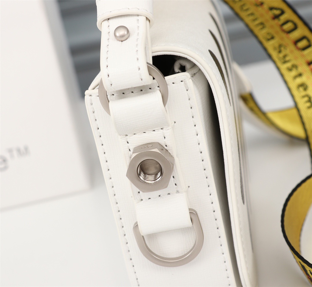 handbags OFF-White 542  4225870  size:18*12*5cm - vstockx