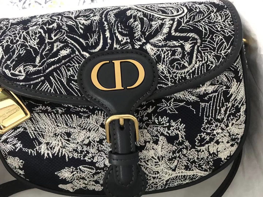 Handbag Dior M9319 size 22*17*6 cm - vstockx