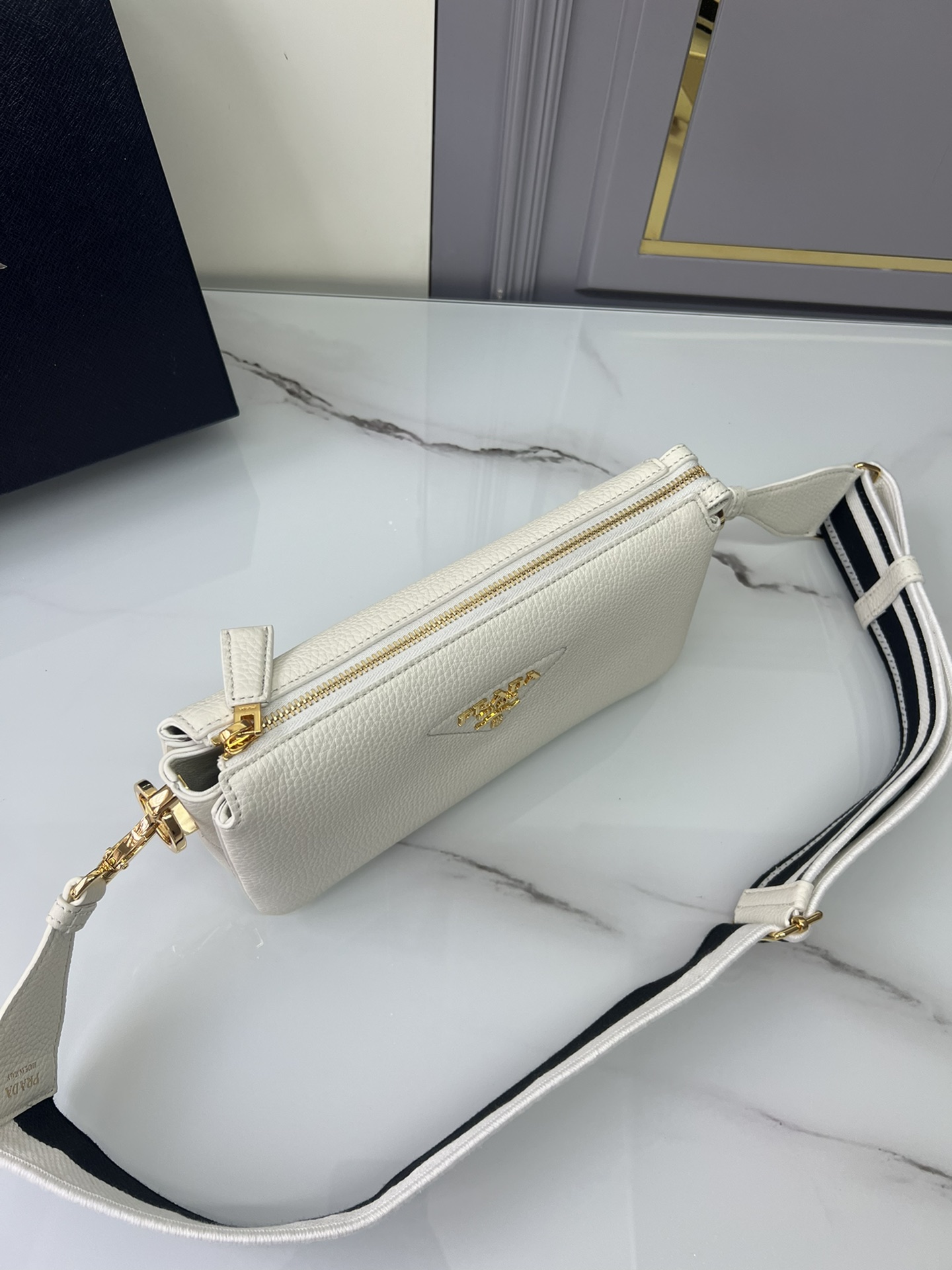 handbags prada 1BH194 23*14*6.5 - vstockx