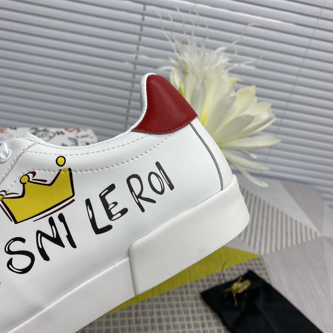 Dolce & Gabbana Low Tops Sneakers 95 - vstockx