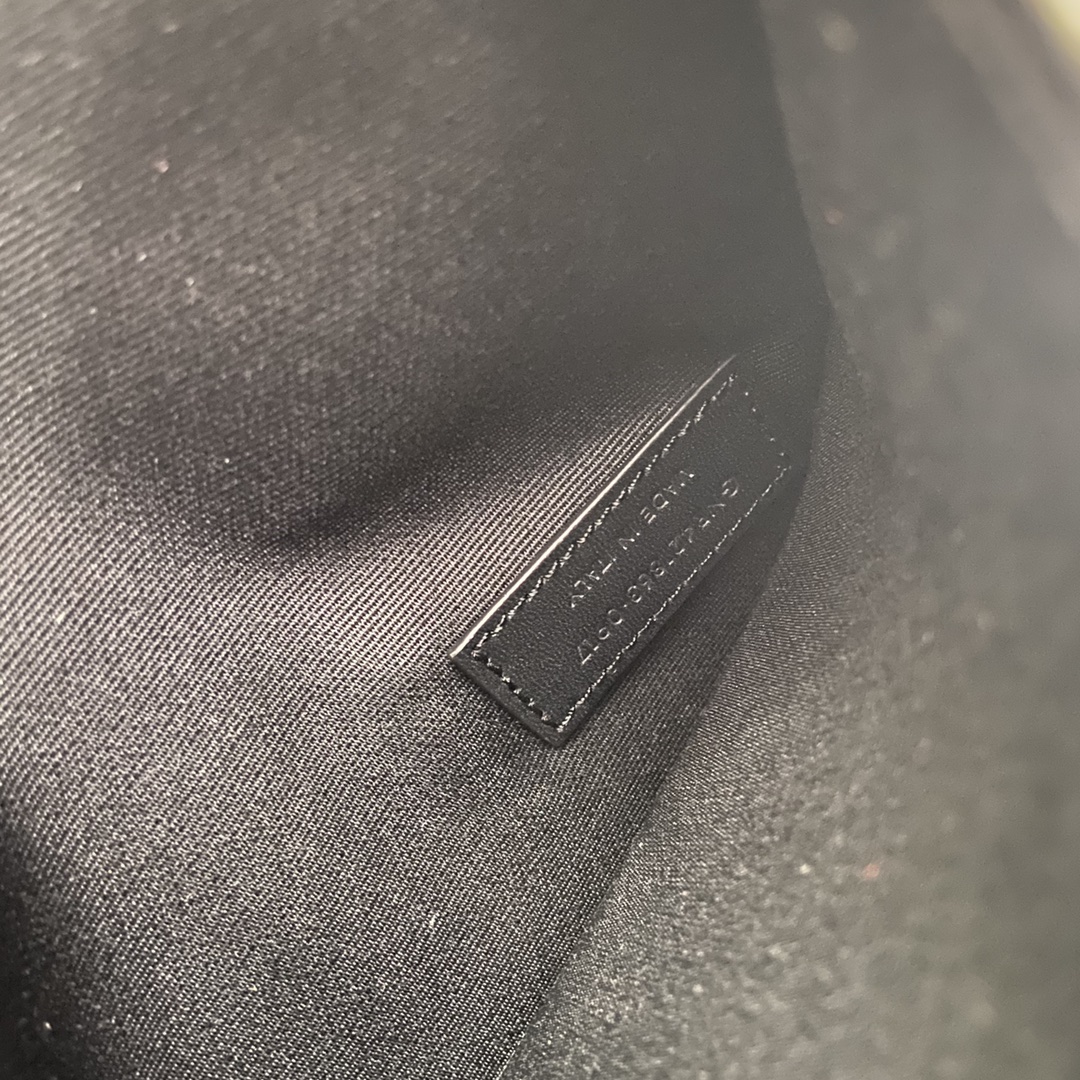 Handbags SAINT LAURENT 421863 size 26*20.5*12.5 cm - vstockx