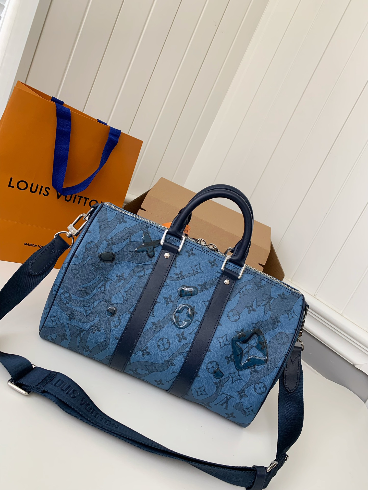 Handbags Louis Vuitton M22573 size:34*21*16 cm - vstockx