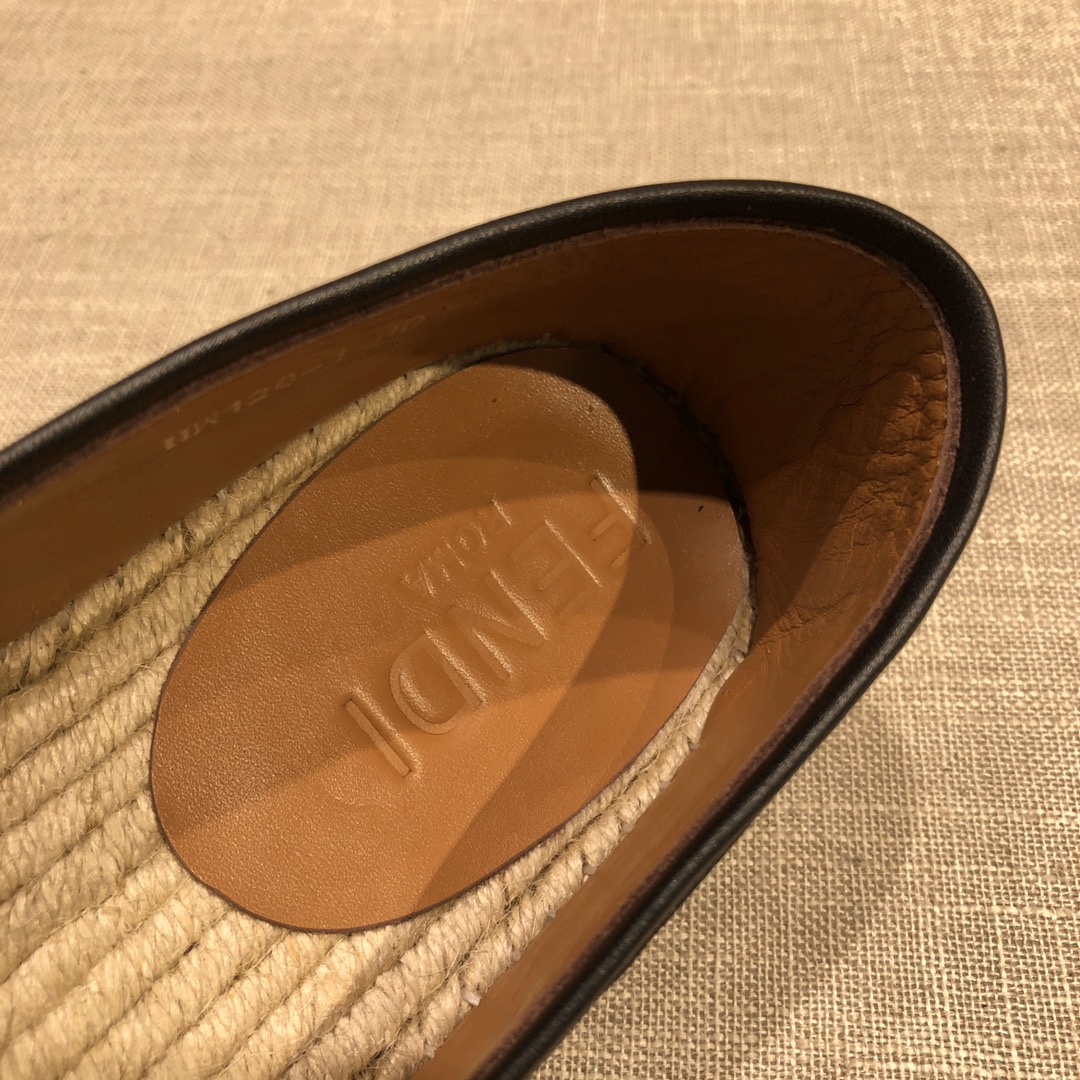 Fendi Espadrilles Sneakers 3 - vstockx