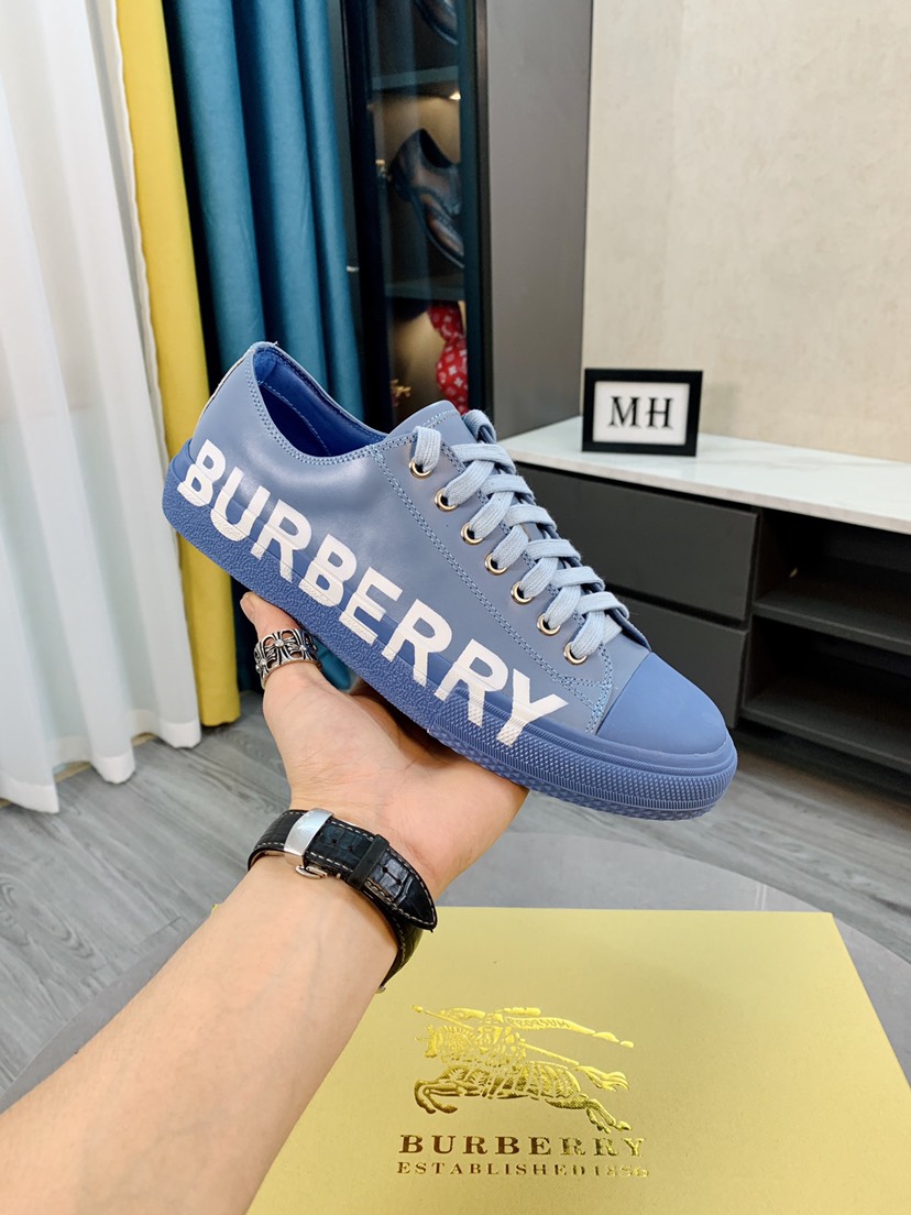 Burberry Perforated Check Sneaker 31 - vstockx