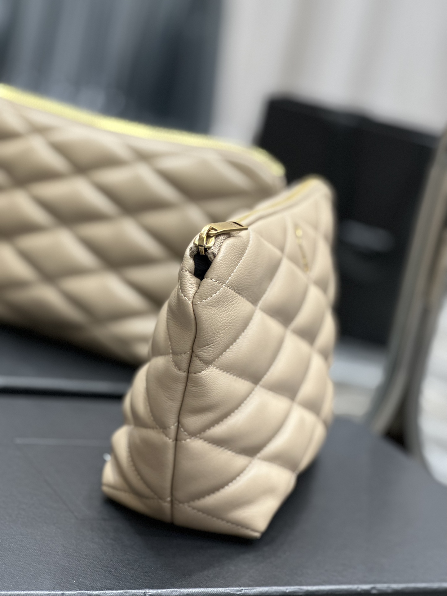 Handbags SAINT LAURENT 696779 size 26x19x11 cm - vstockx