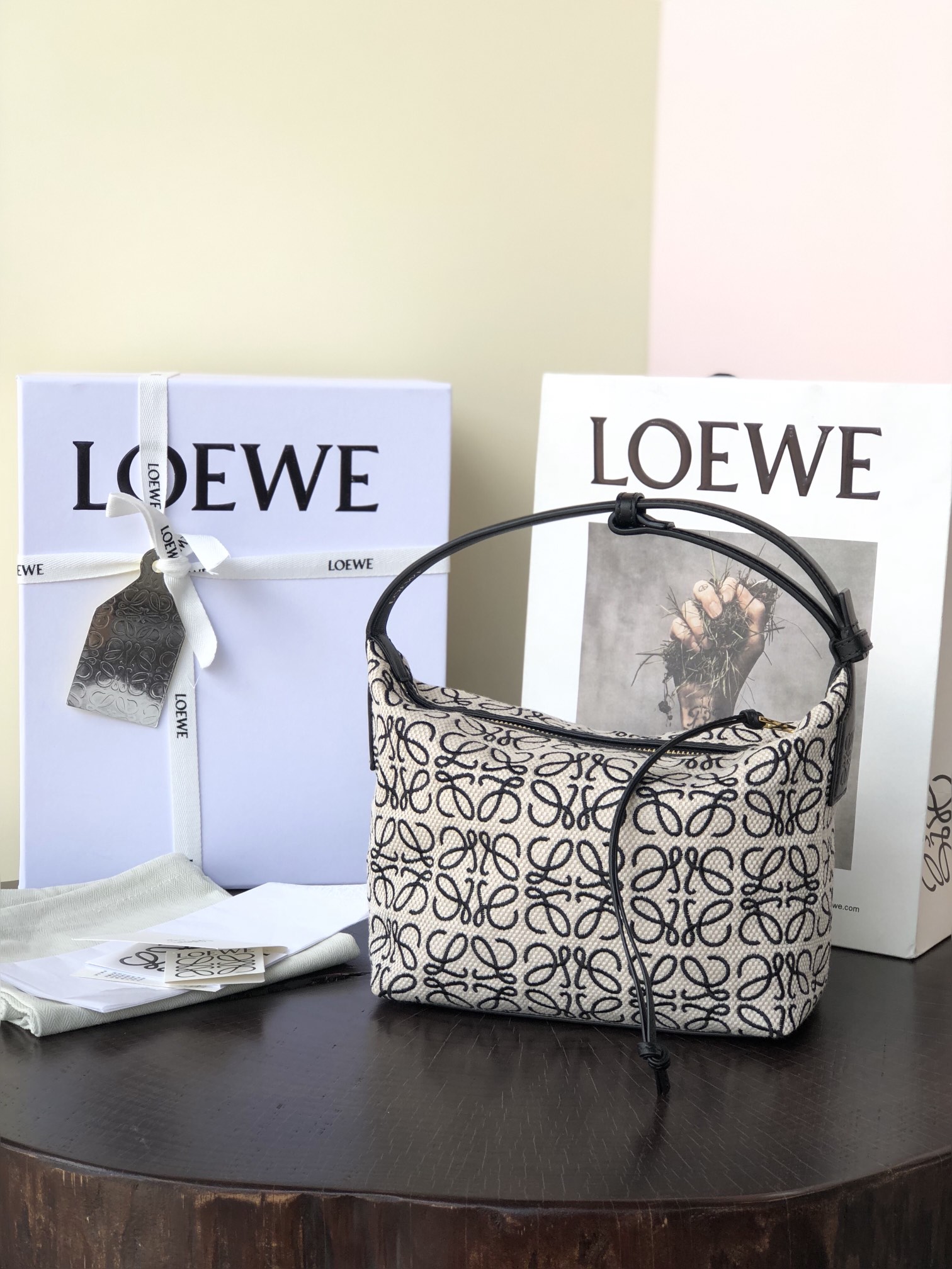 Handbags LOEWE  size:21-12-12.5 cm - vstockx