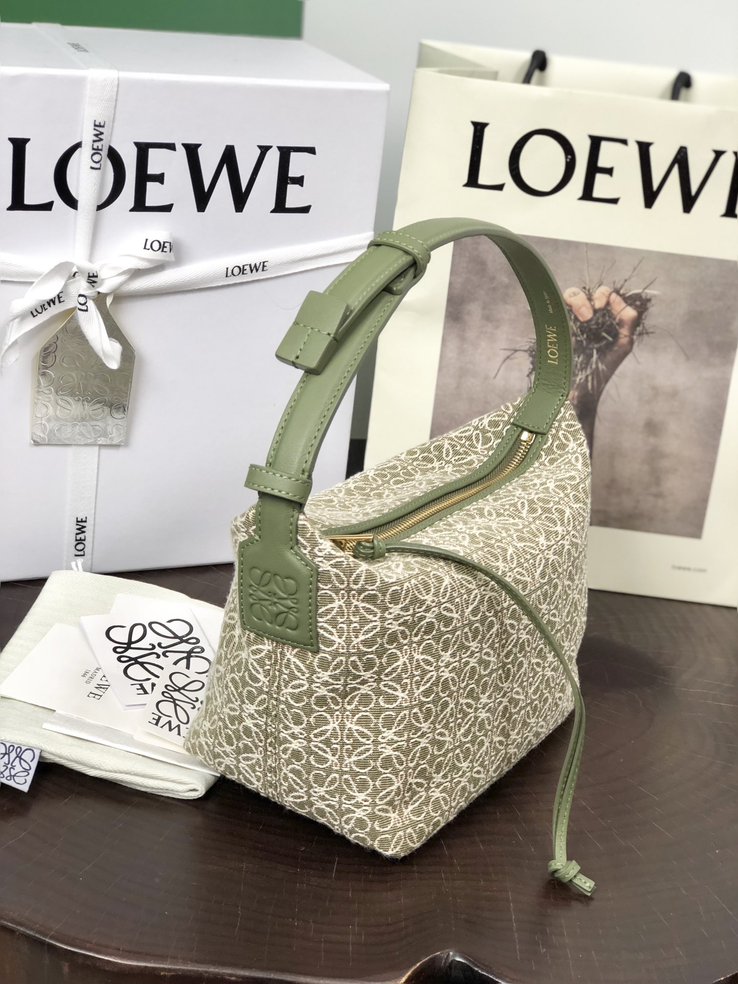 Handbags LOEWE  size:21-12-12.5 cm - vstockx