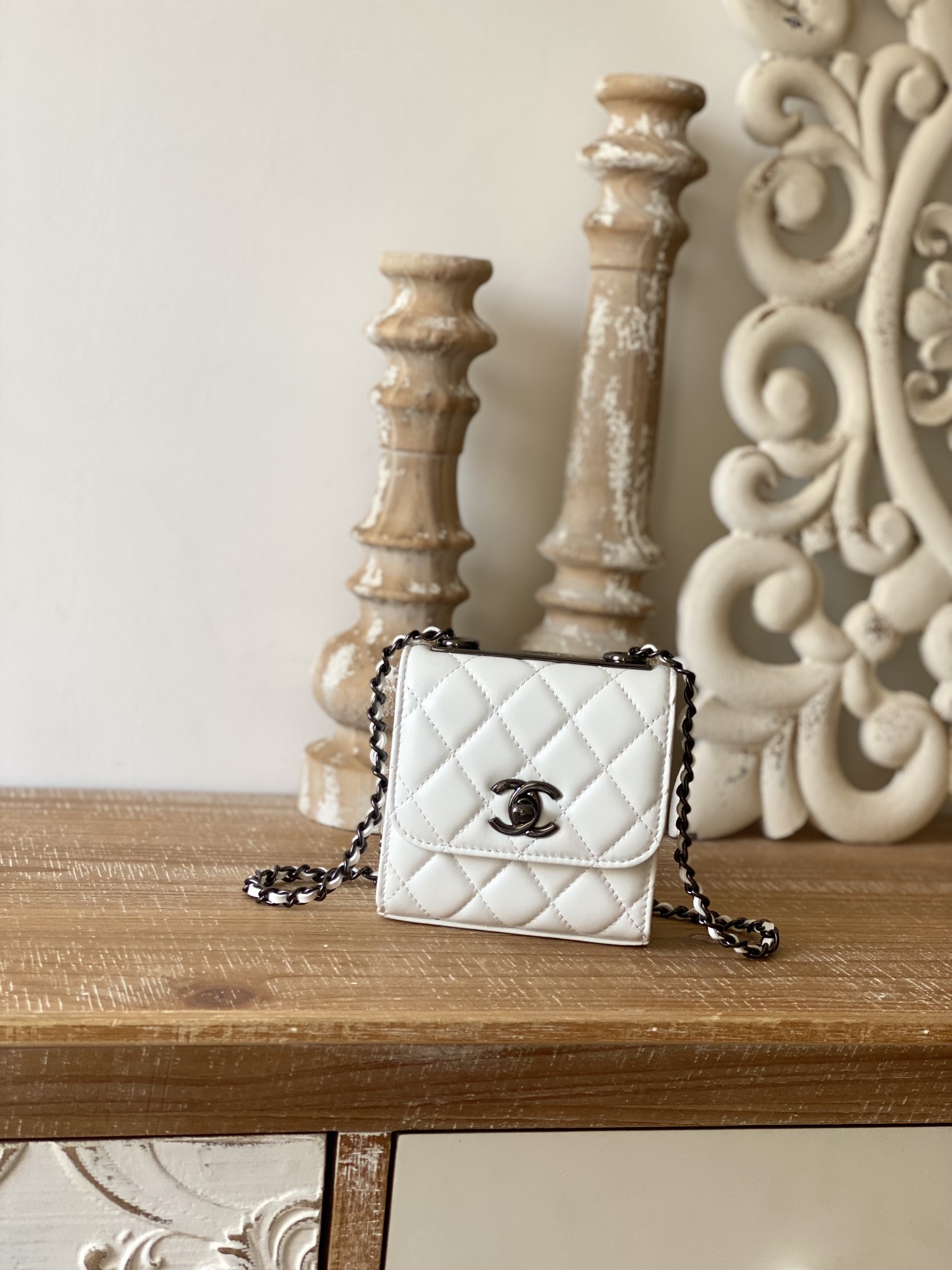 Handbag Chanel 88631 size 11 11 5 cm - vstockx
