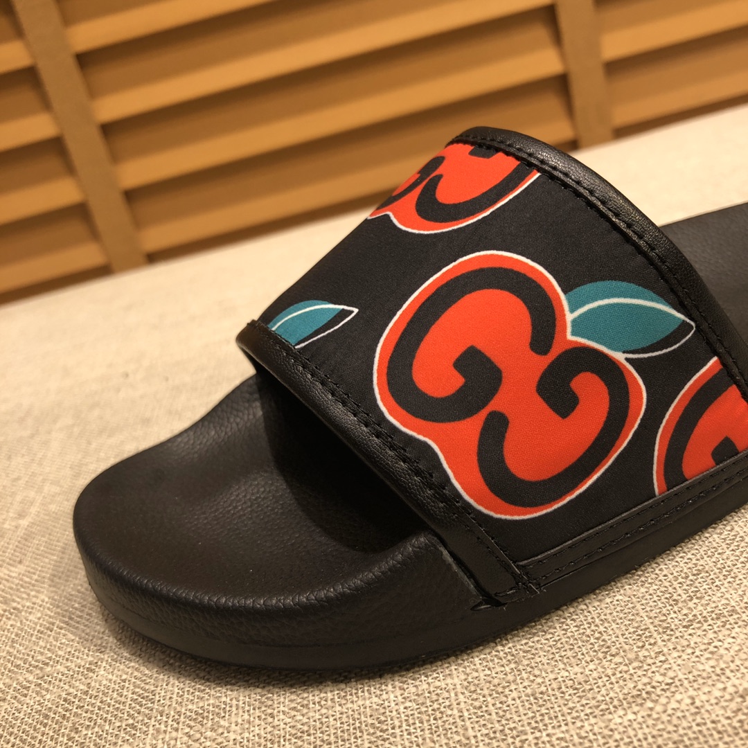 Gucci Slippers 21 - vstockx