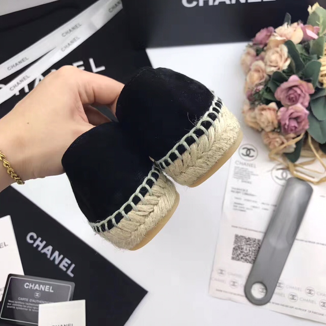 Chanel Loafers 18 - vstockx