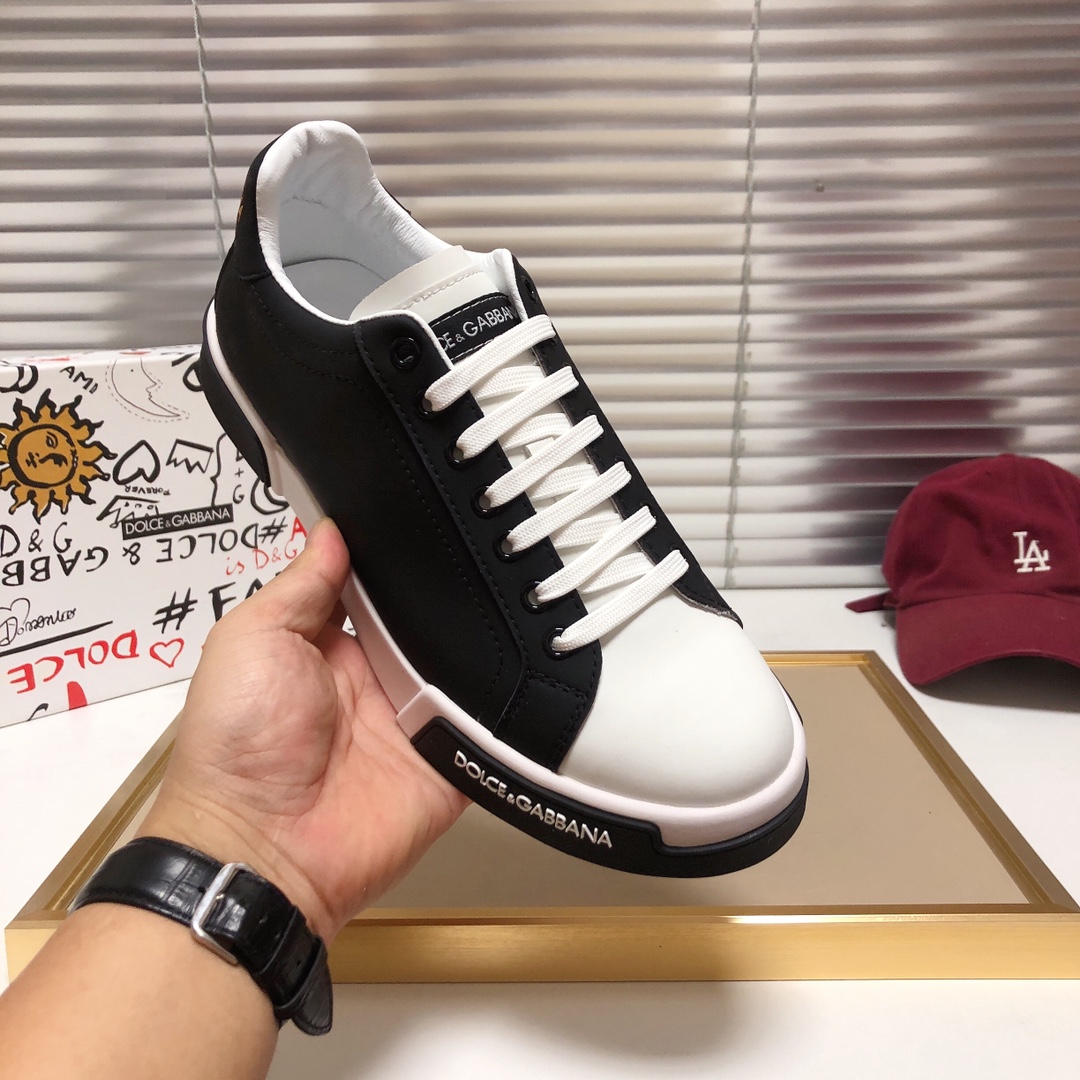 Dolce & Gabbana Low Tops Sneakers 109 - vstockx