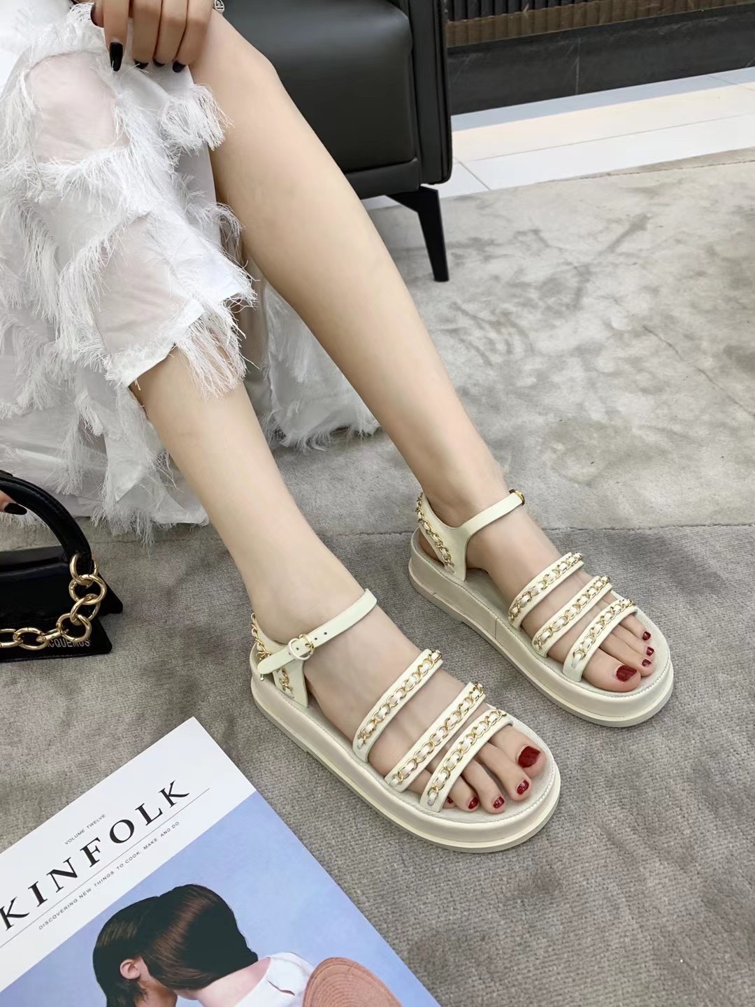 Chanel Slides 12 - vstockx