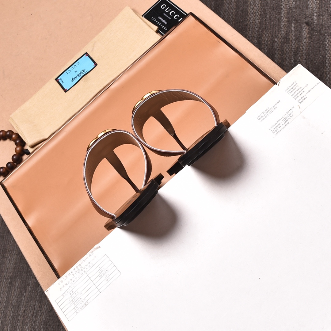 Gucci Slippers 8 - vstockx