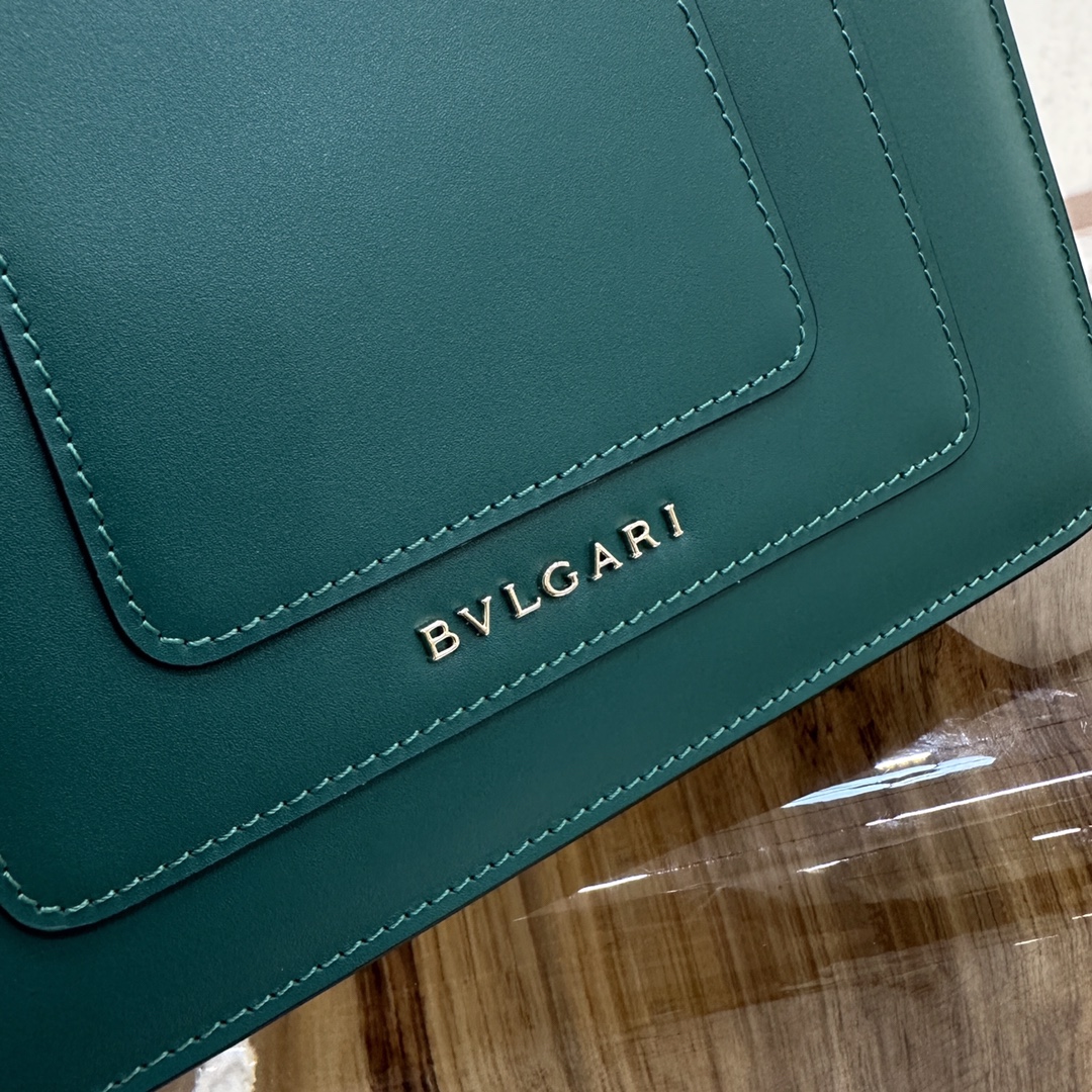 Handbags Bvlgari Serpenti Forever 35107 size:20*15*5 cm - vstockx