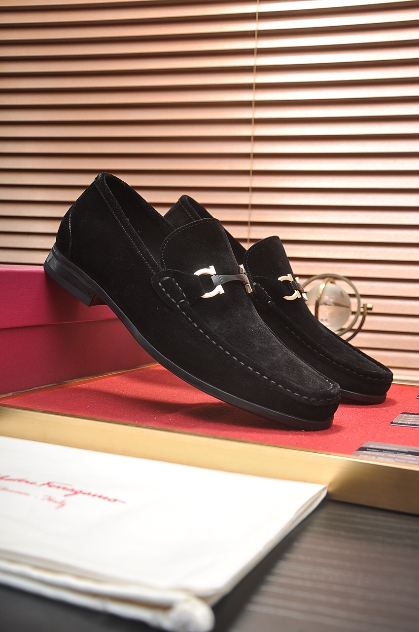 Salvatore Ferragamo Boots 3 - vstockx