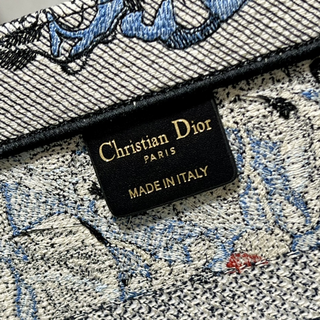 Handbag Dior 1286 size 36  28 cm - vstockx