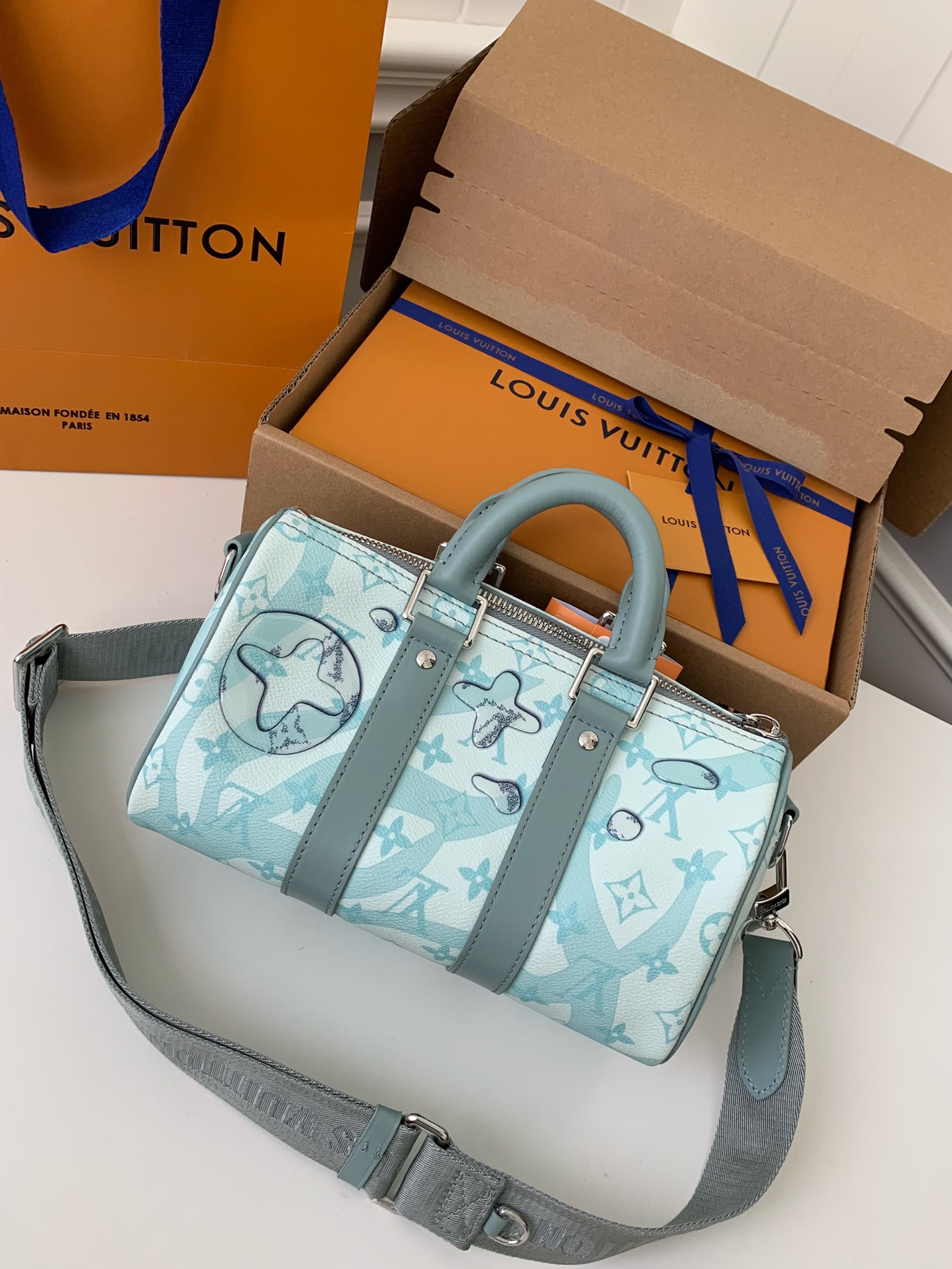 Handbags Louis Vuitton M22527 size:25*15*11 cm - vstockx