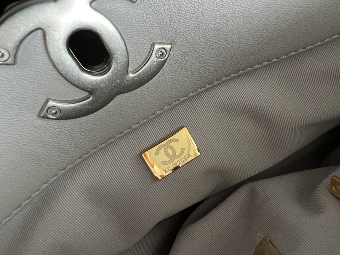 Handbag Chanel 3519 size 30cm37cm10 cm - vstockx