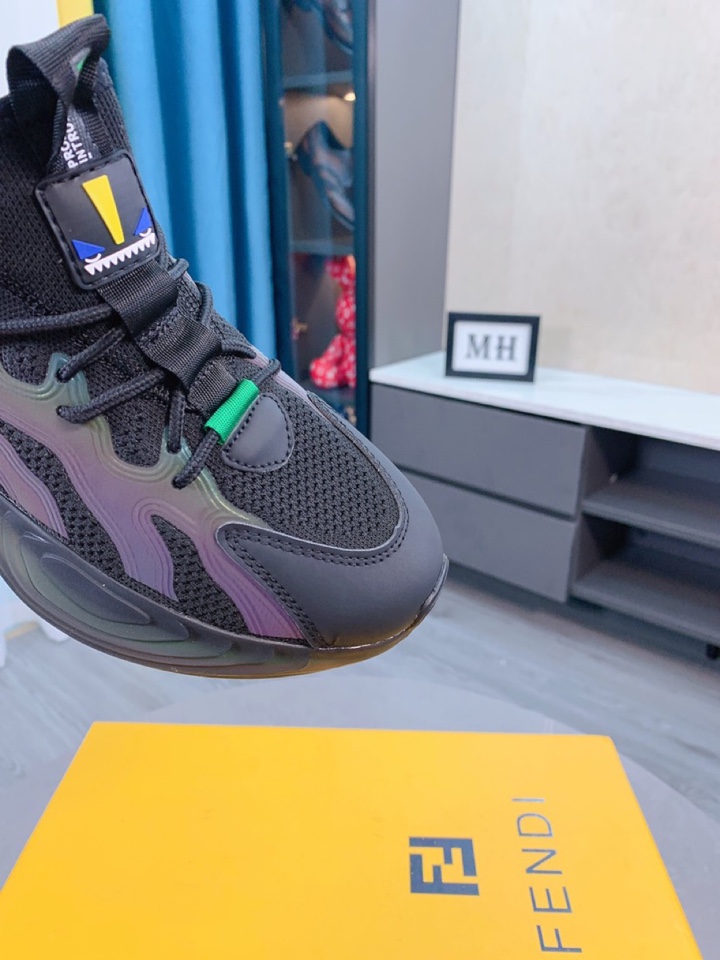 Fendi Low Top Sneakers 6 - vstockx