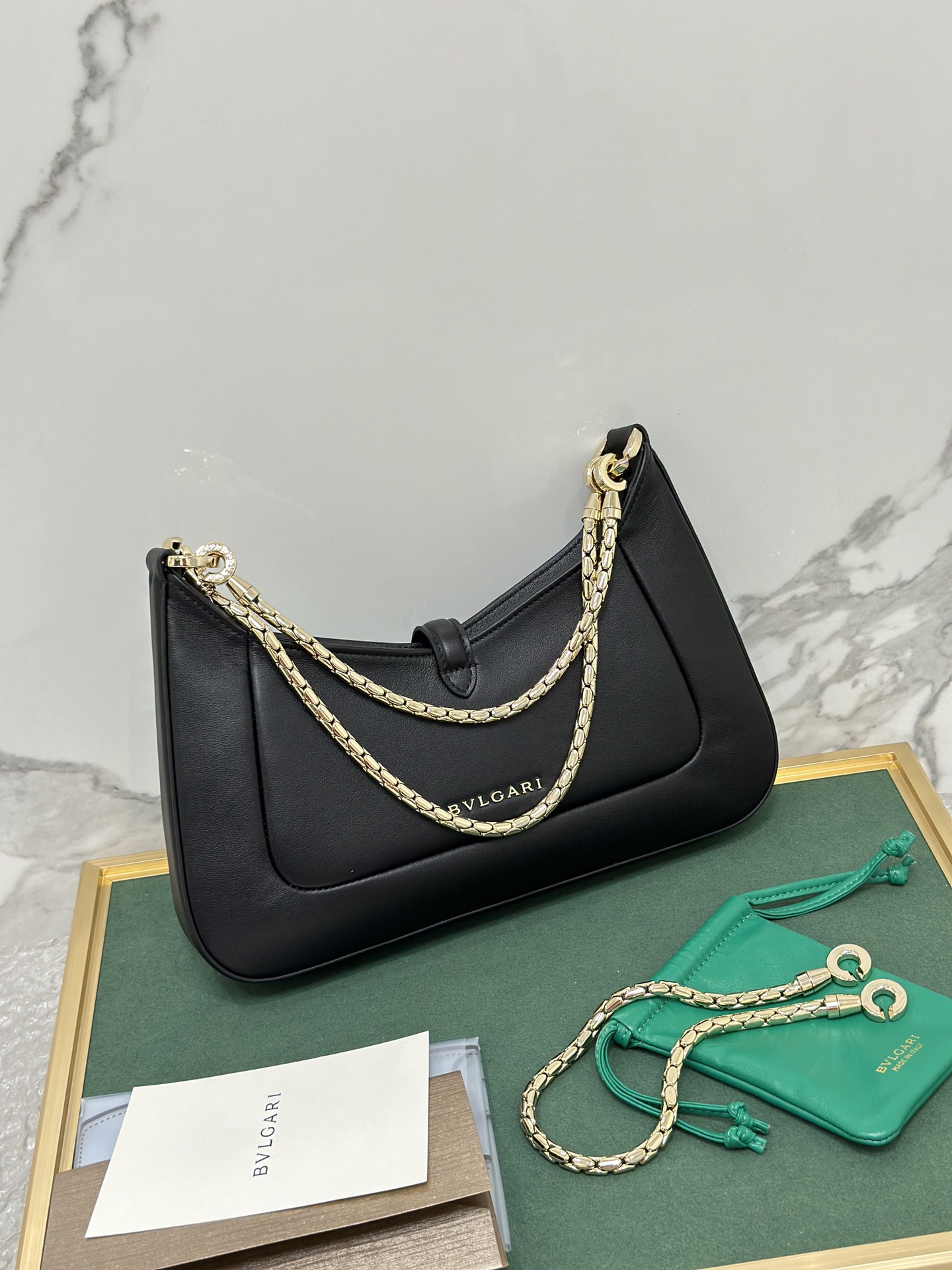 Handbags Bvlgari 293208 size:27.5*18*3.5 cm - vstockx