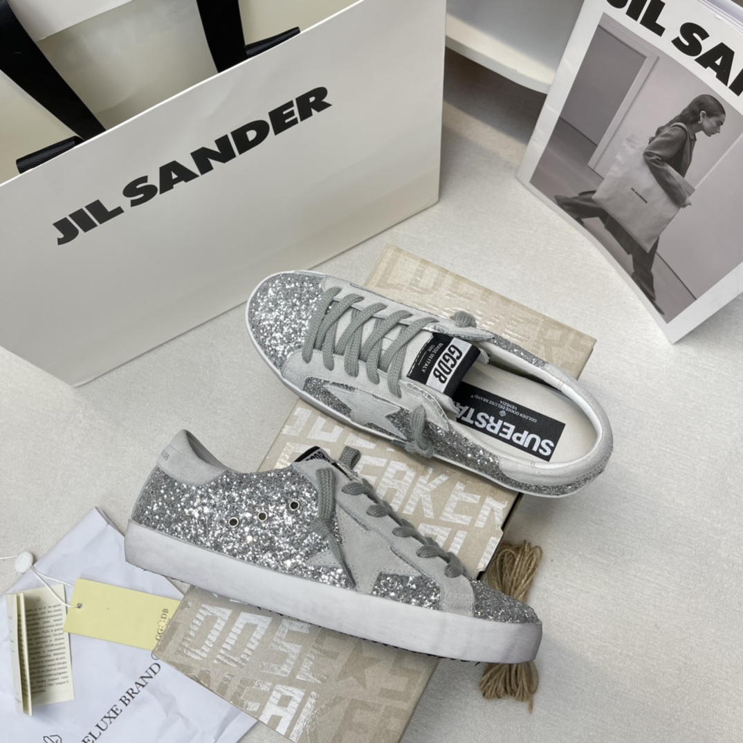 Golden Goose Superstar distressed-finish sneakers 21 - vstockx