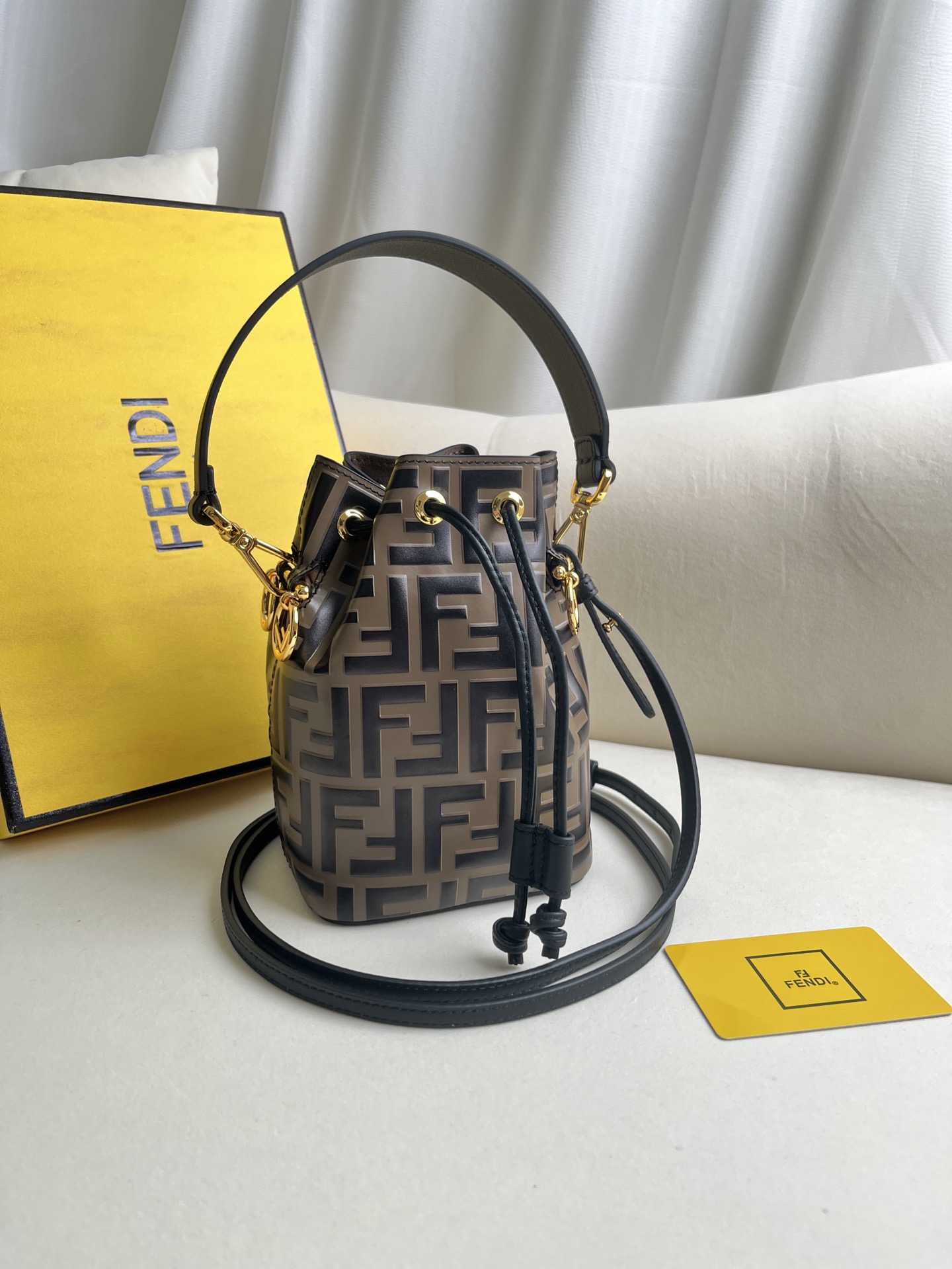 handbags FENDI 52021 size:18*12*10cm - vstockx