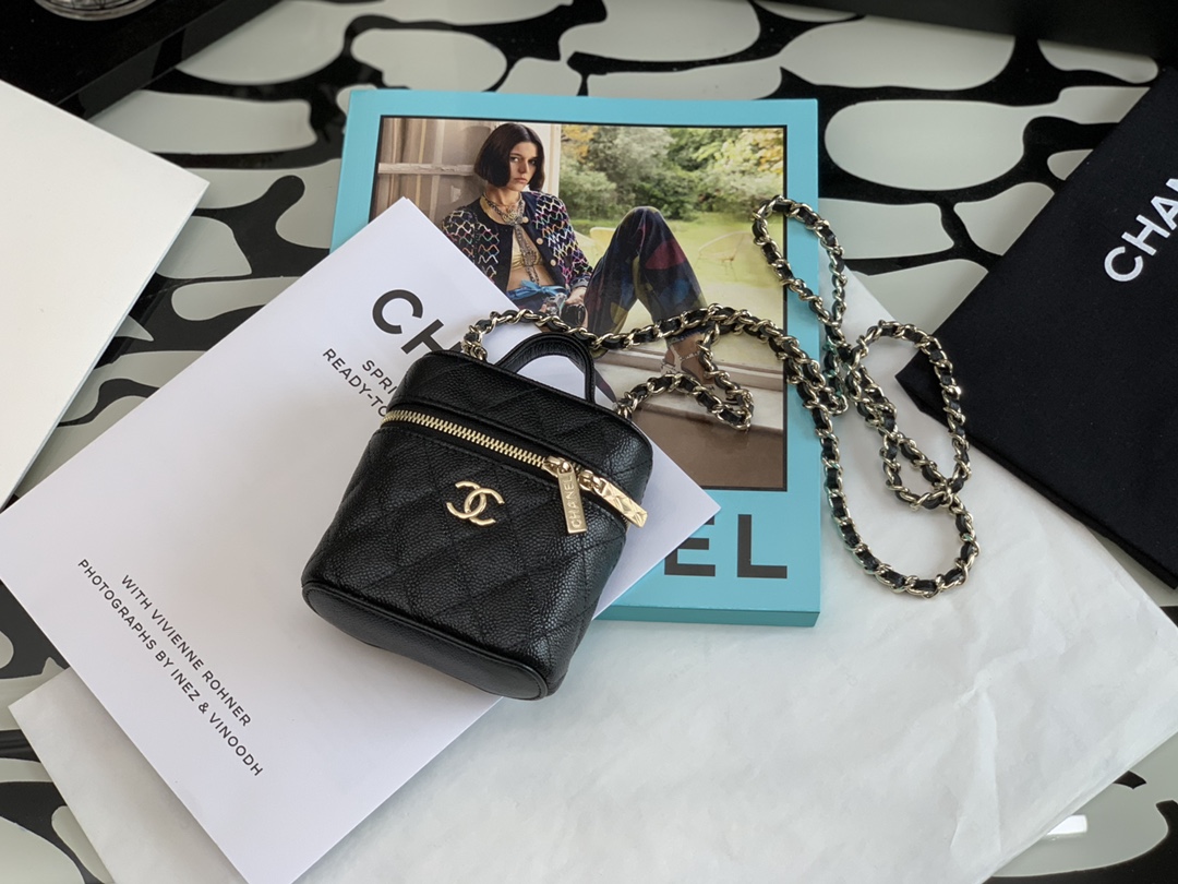 Handbag Chanel size 11  10  4 cm - vstockx