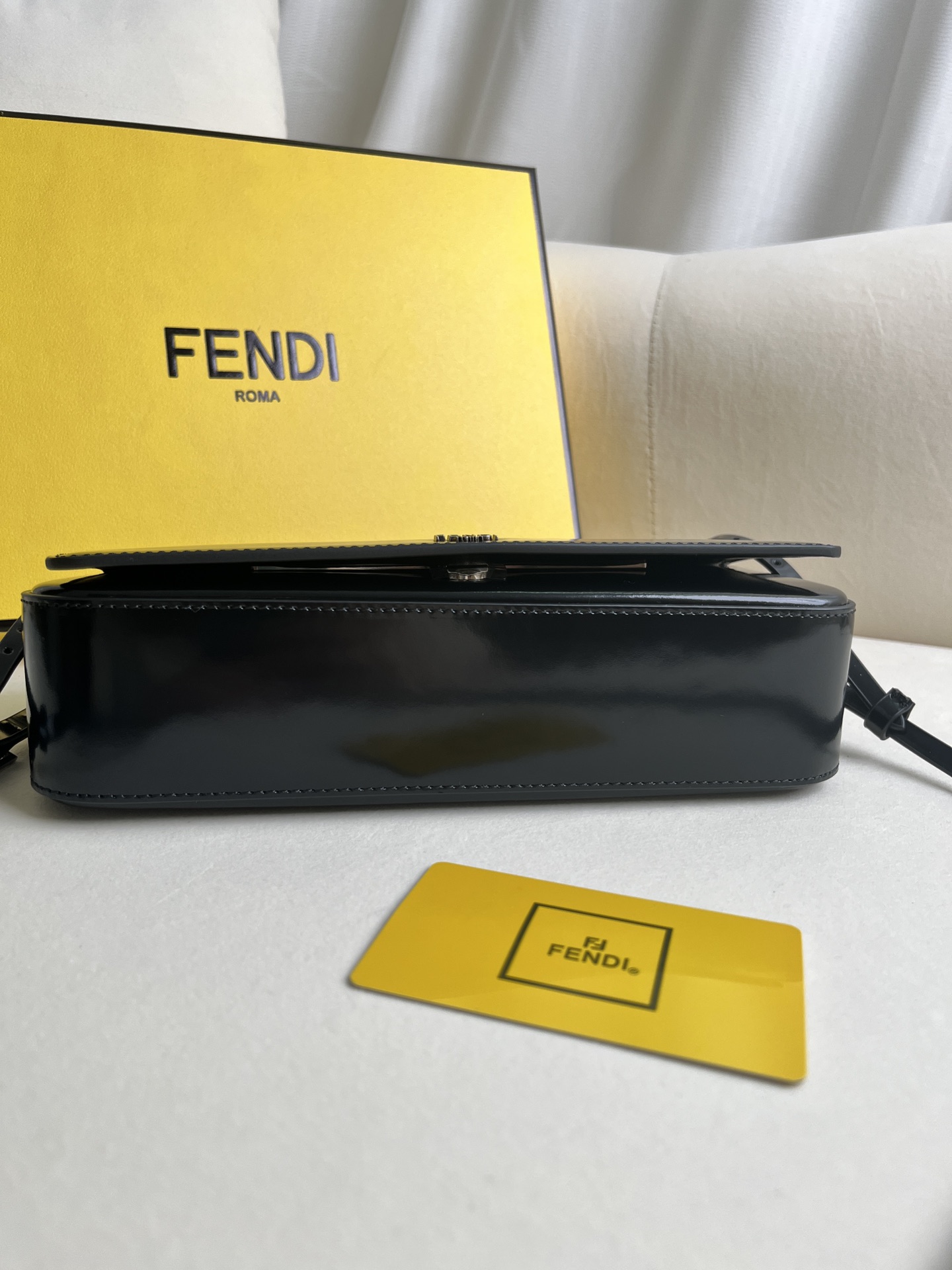 handbags FENDI 8605 size:23*13*7cm - vstockx
