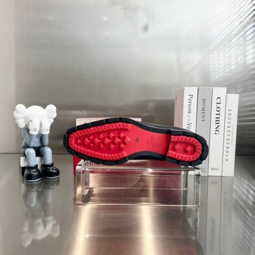 CHRISTIAN LOUBOUTIN Men's Black Leather Ankle Boots - vstockx