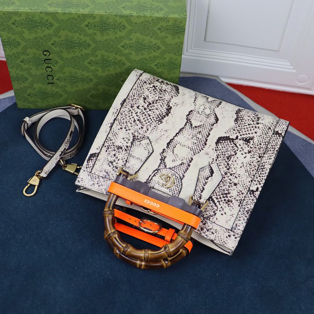 Handbag Gucci 660195 size 27*24*11 cm - vstockx