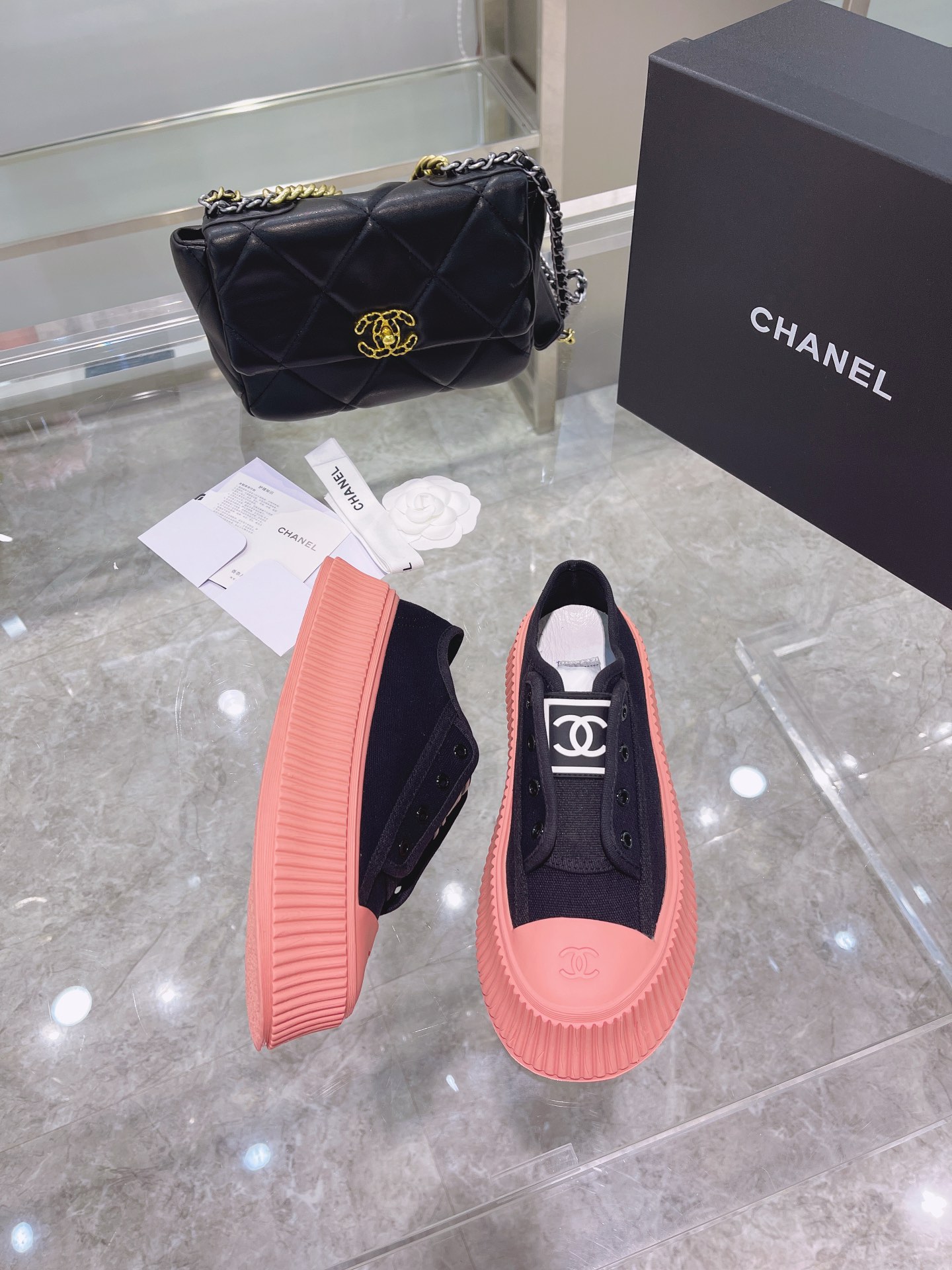 Chanel Platform Sneaker 16 - vstockx